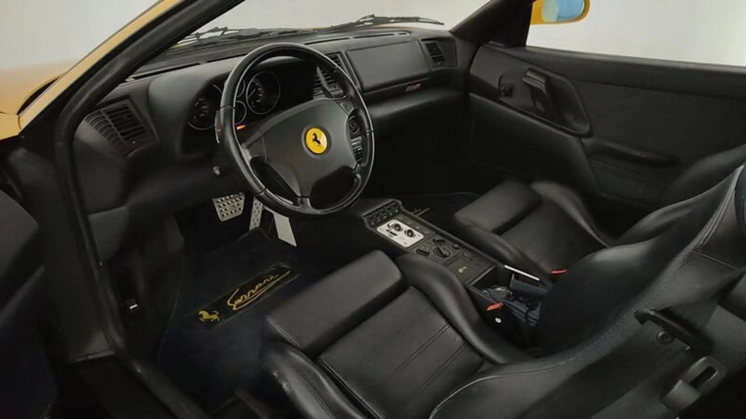 Ferrari - F355