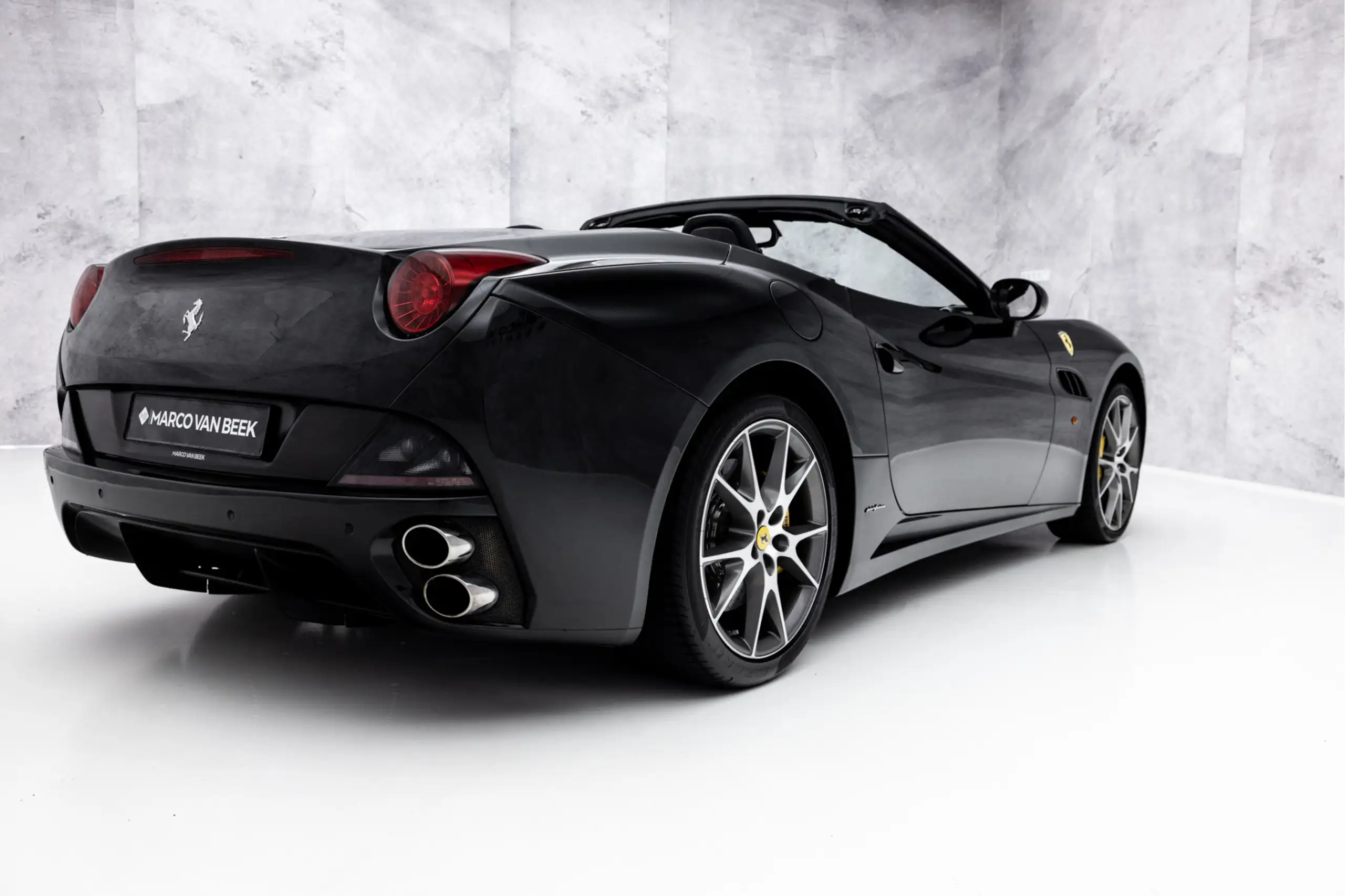 Ferrari - California