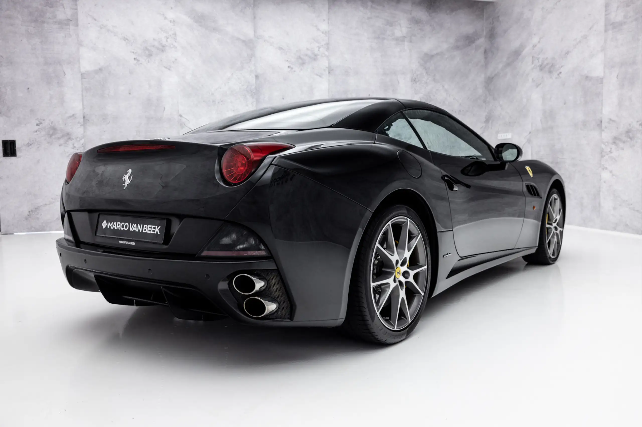 Ferrari - California