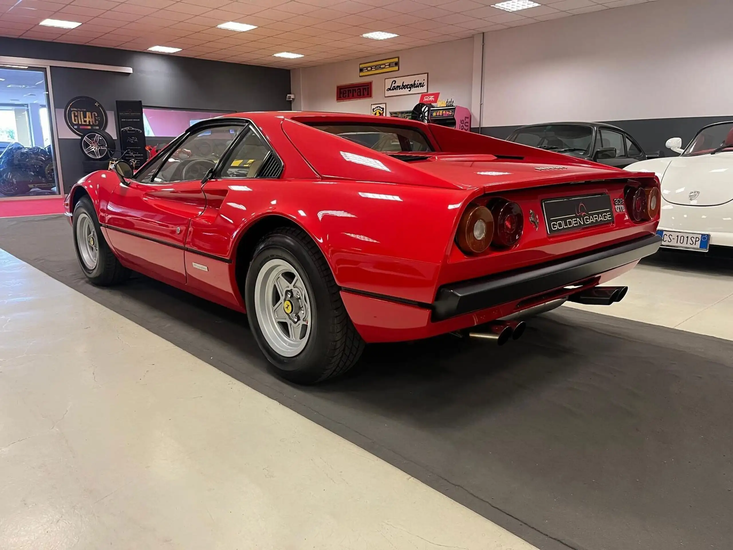 Ferrari - 308