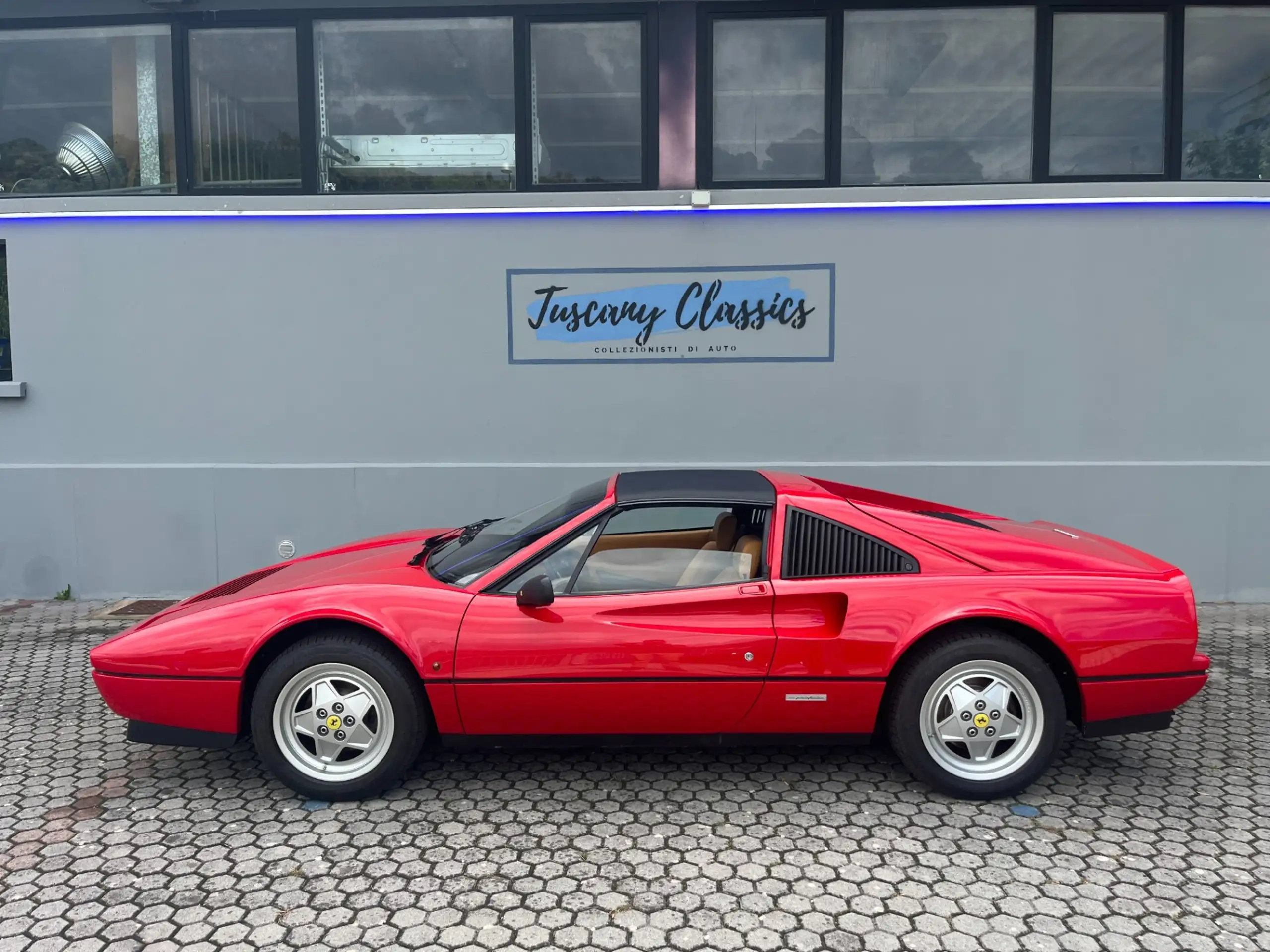 Ferrari - 328