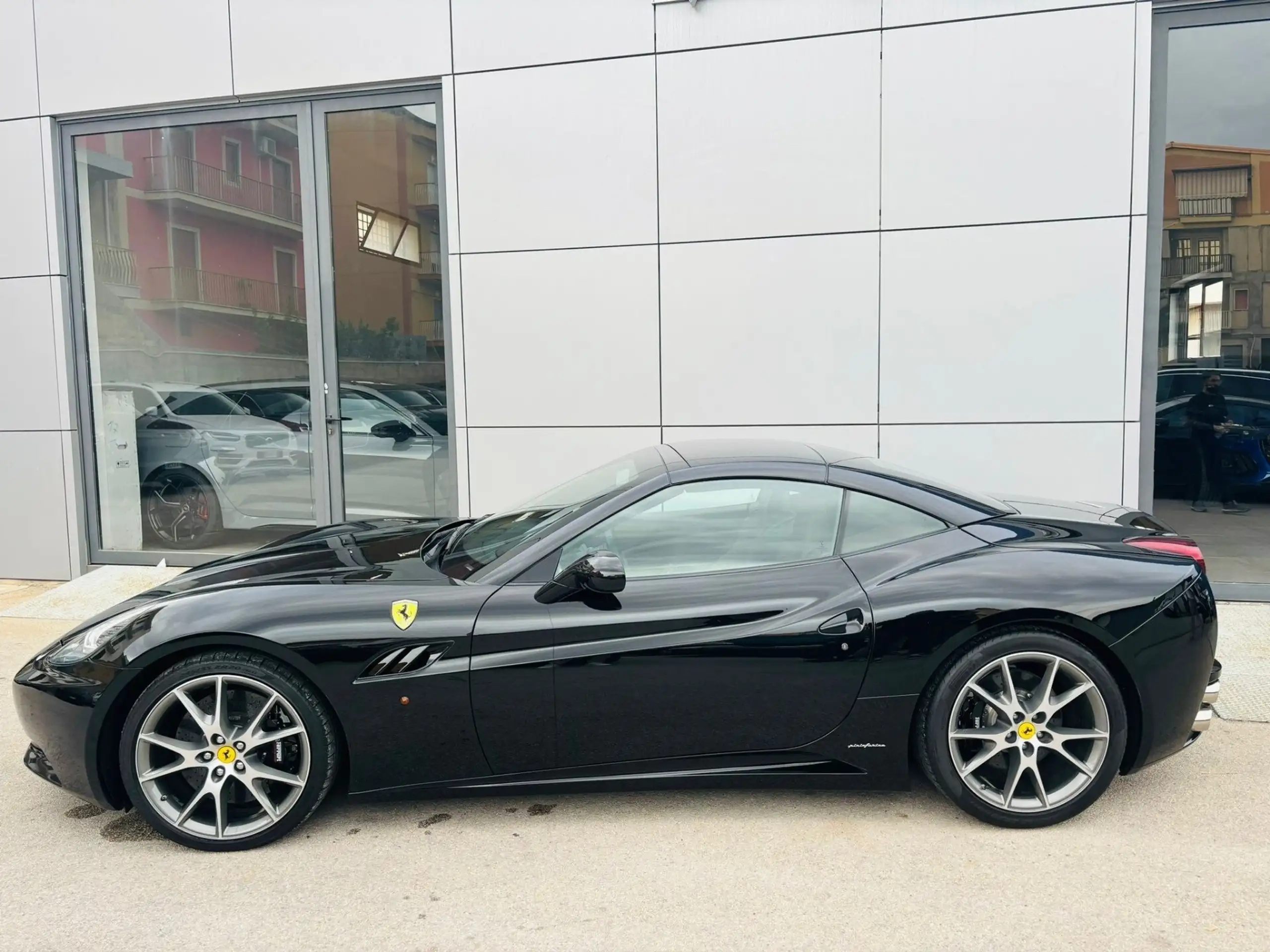 Ferrari - California