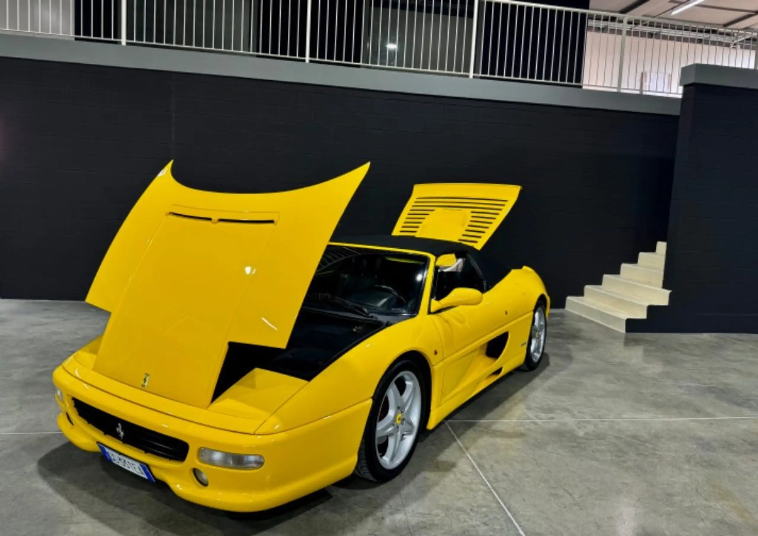 Ferrari - F355