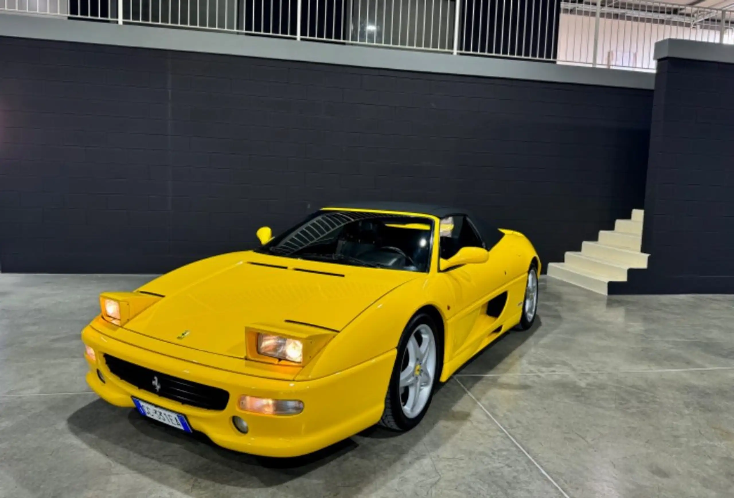 Ferrari - F355