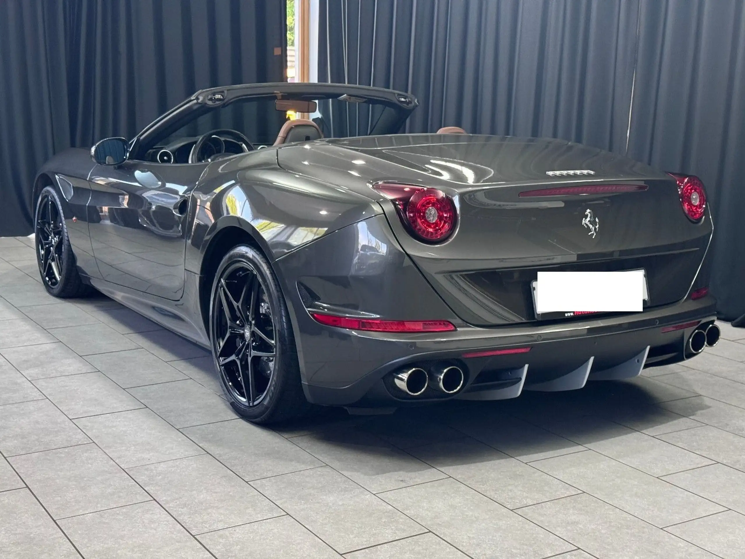 Ferrari - California