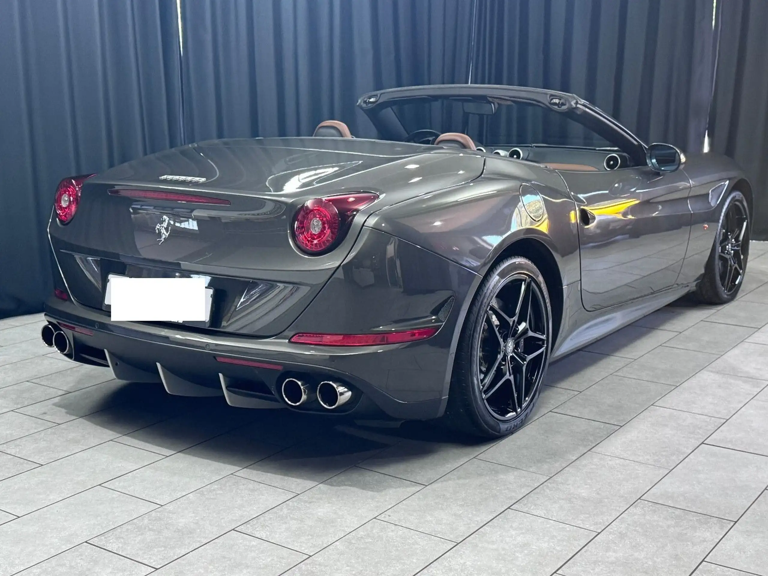 Ferrari - California