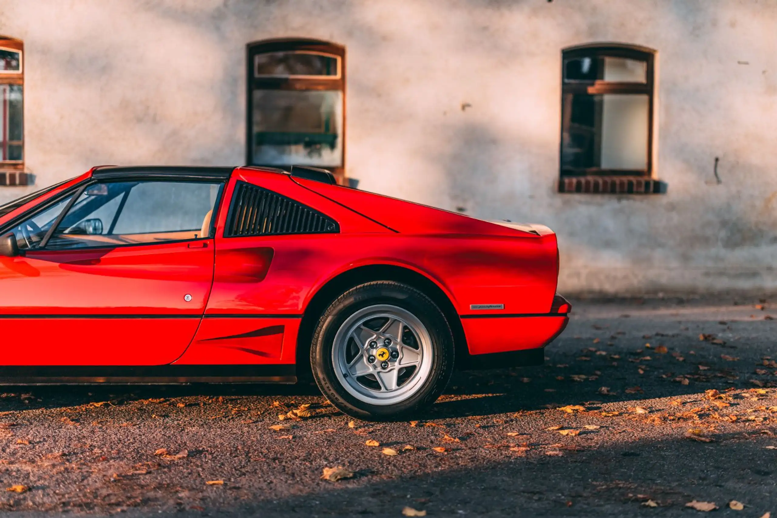 Ferrari - 208