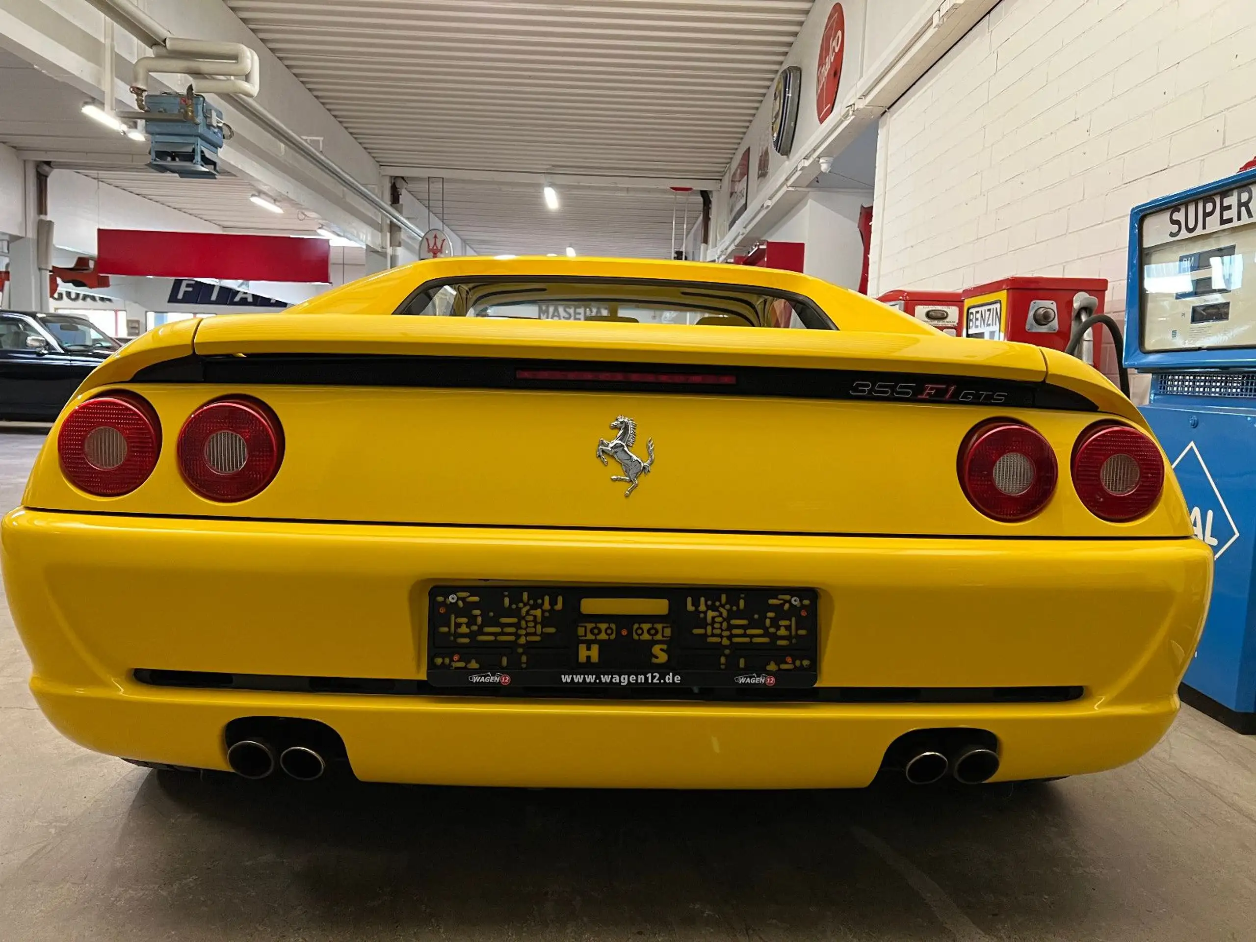 Ferrari - F355