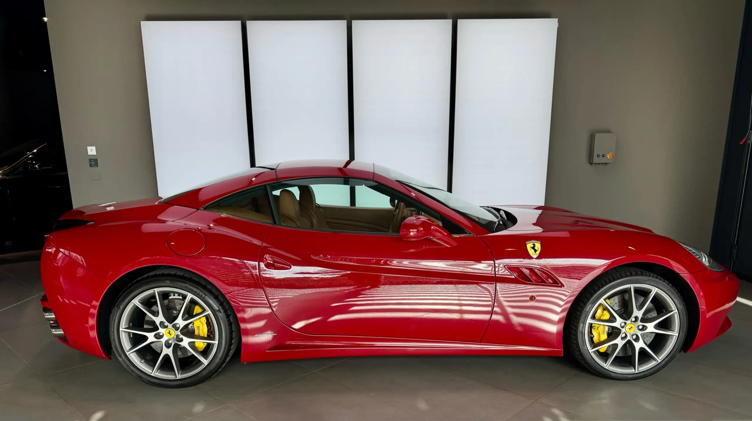 Ferrari - California