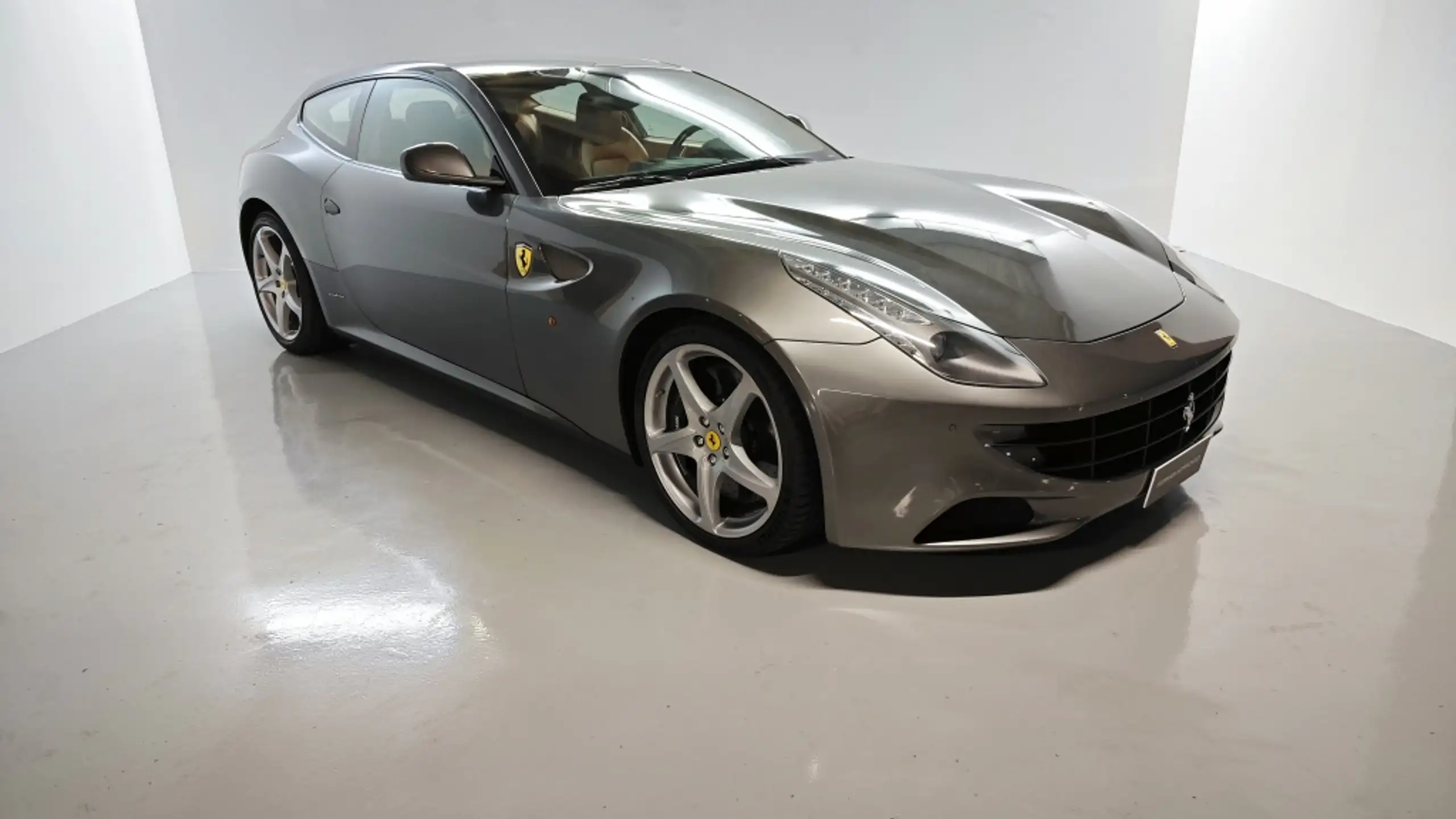 Ferrari - FF