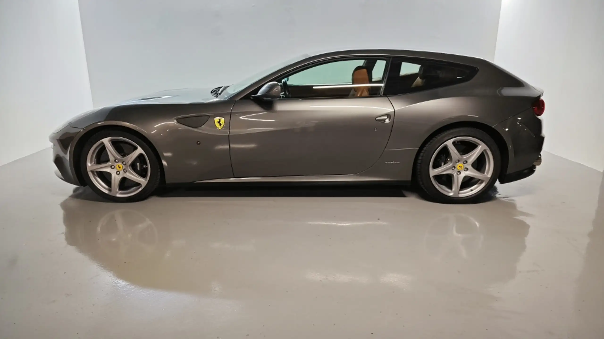 Ferrari - FF