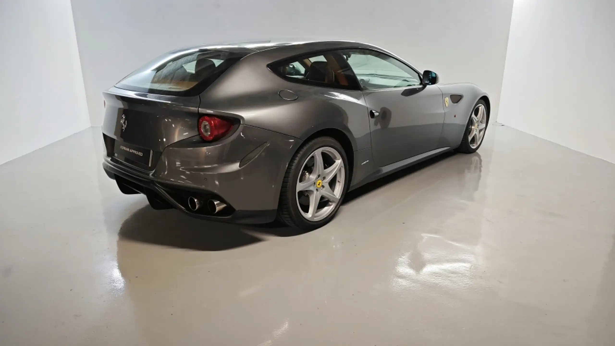 Ferrari - FF