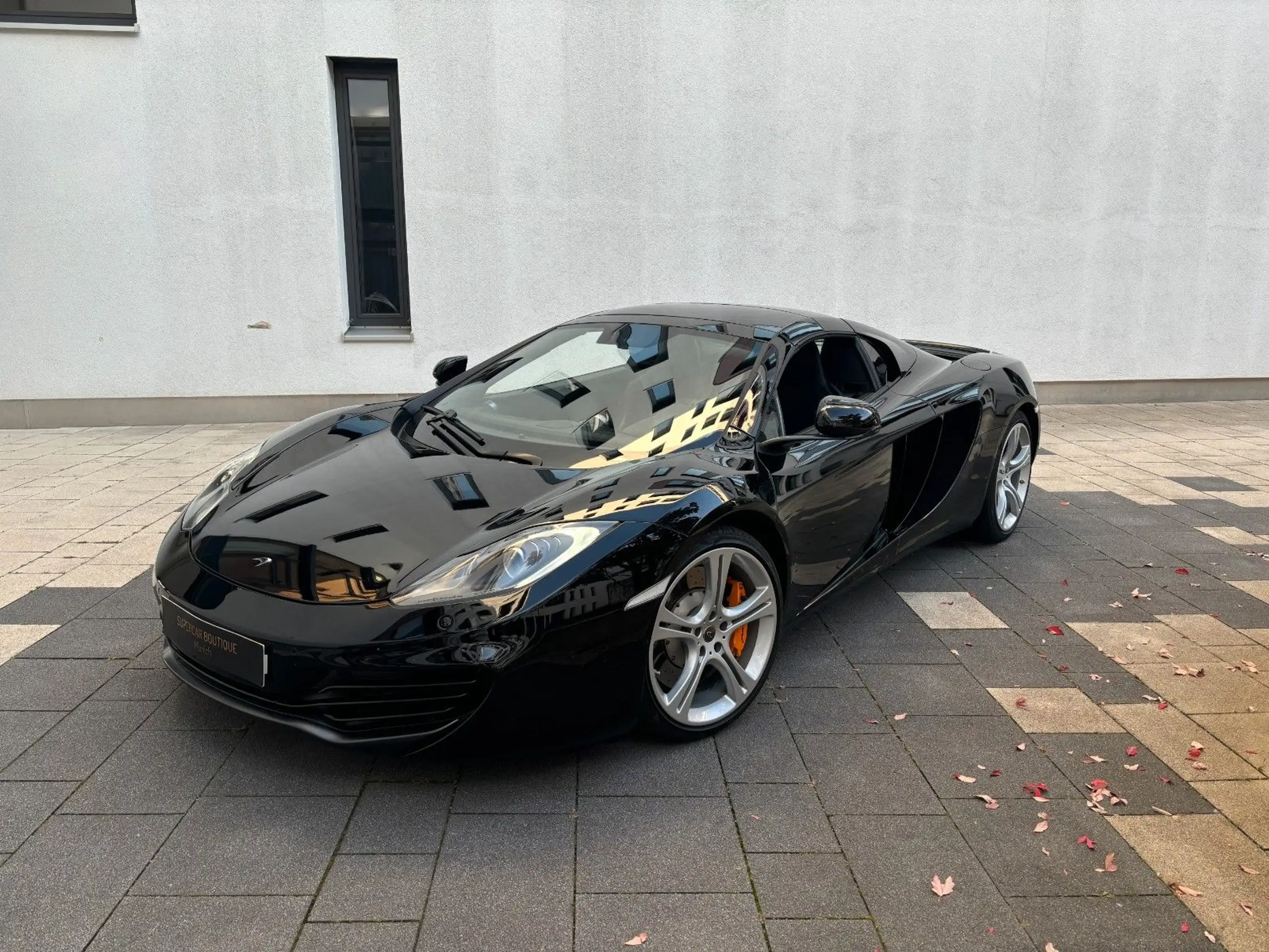 McLaren - MP4-12C