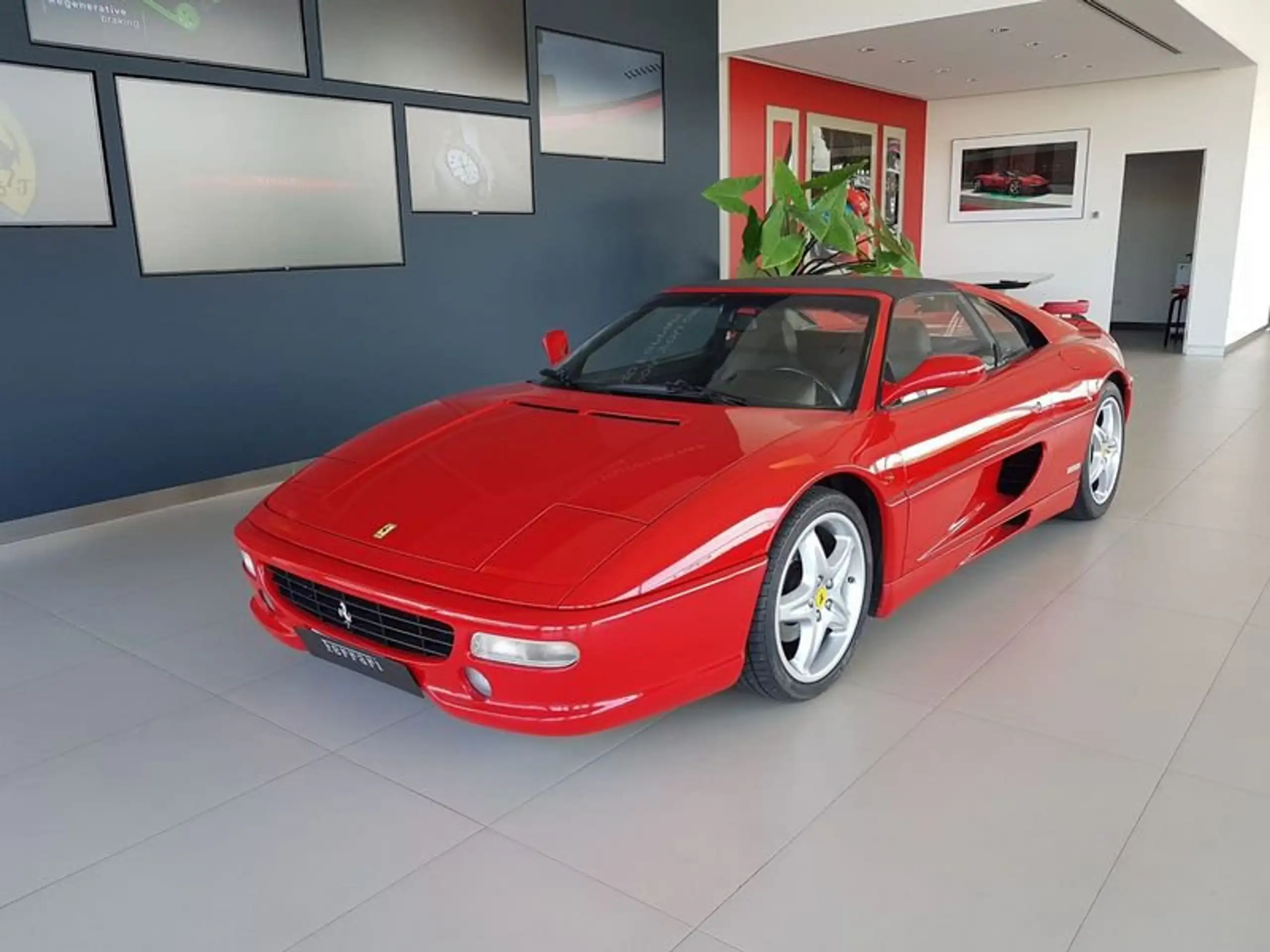 Ferrari - F355