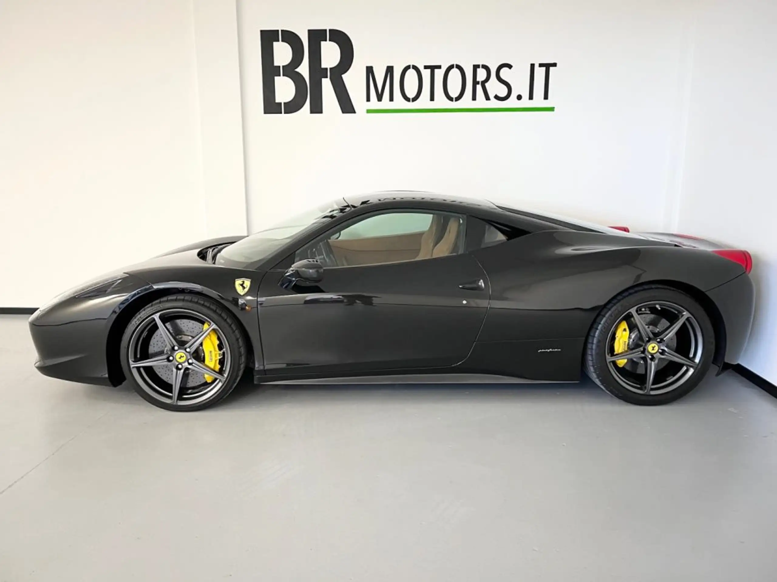 Ferrari - 458