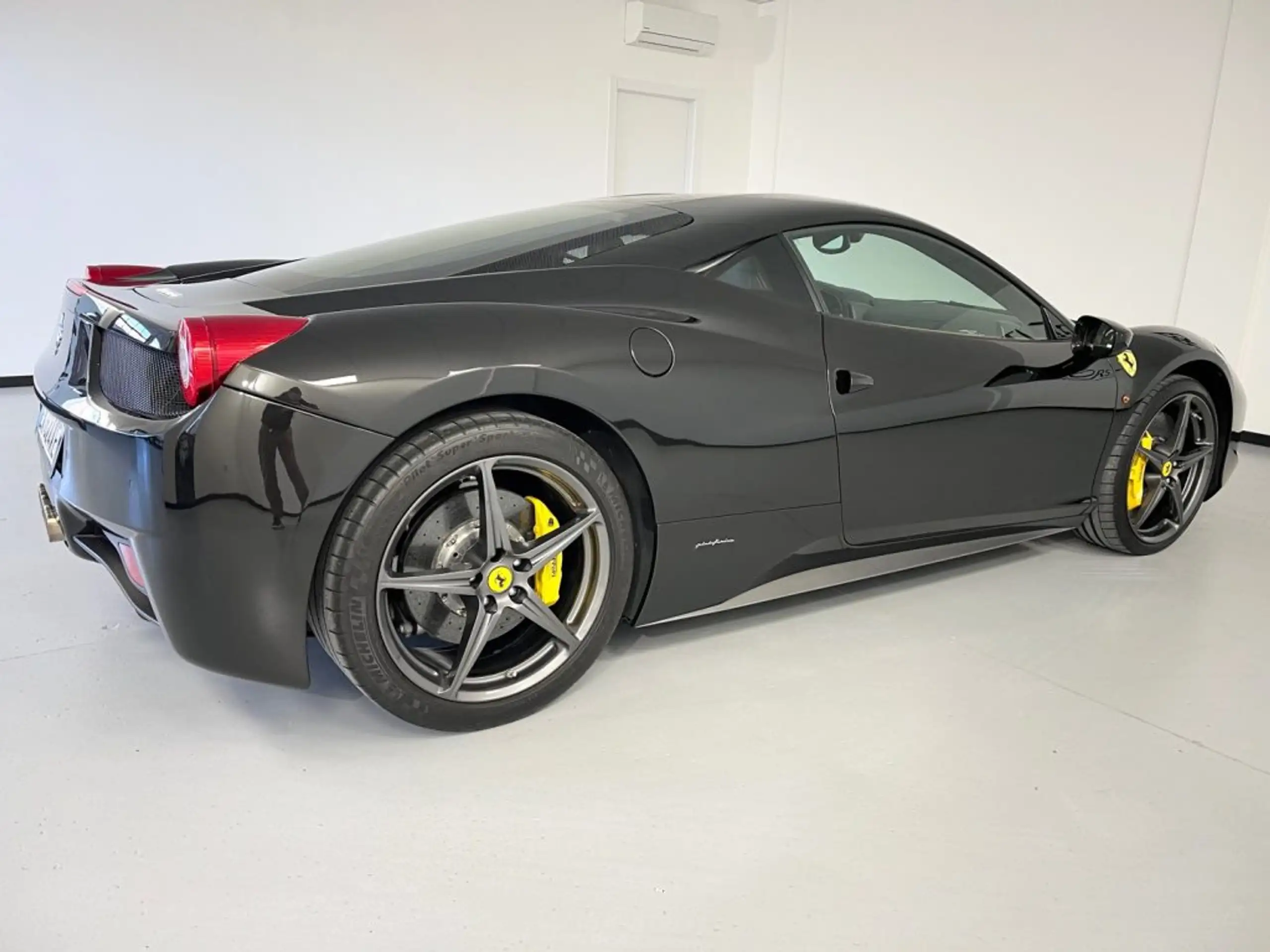 Ferrari - 458