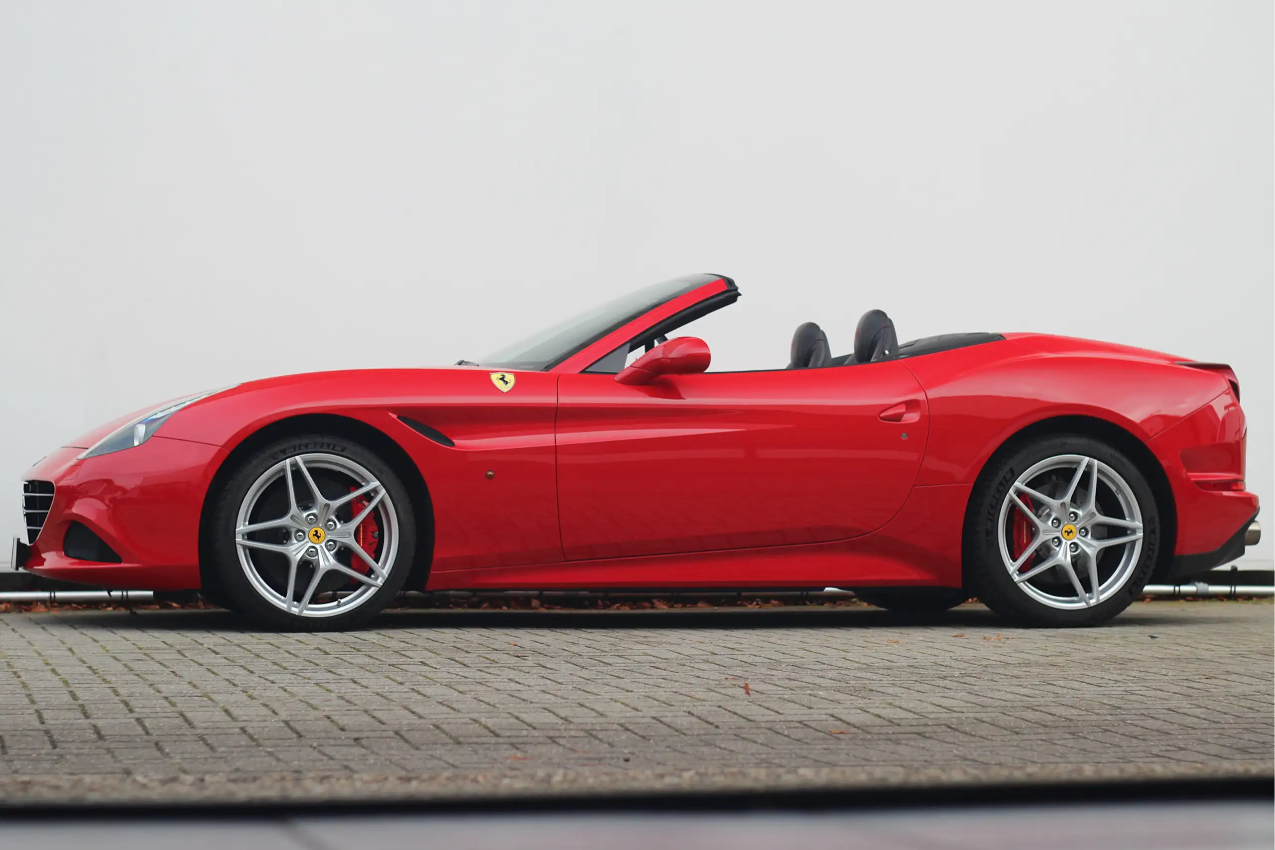 Ferrari - California