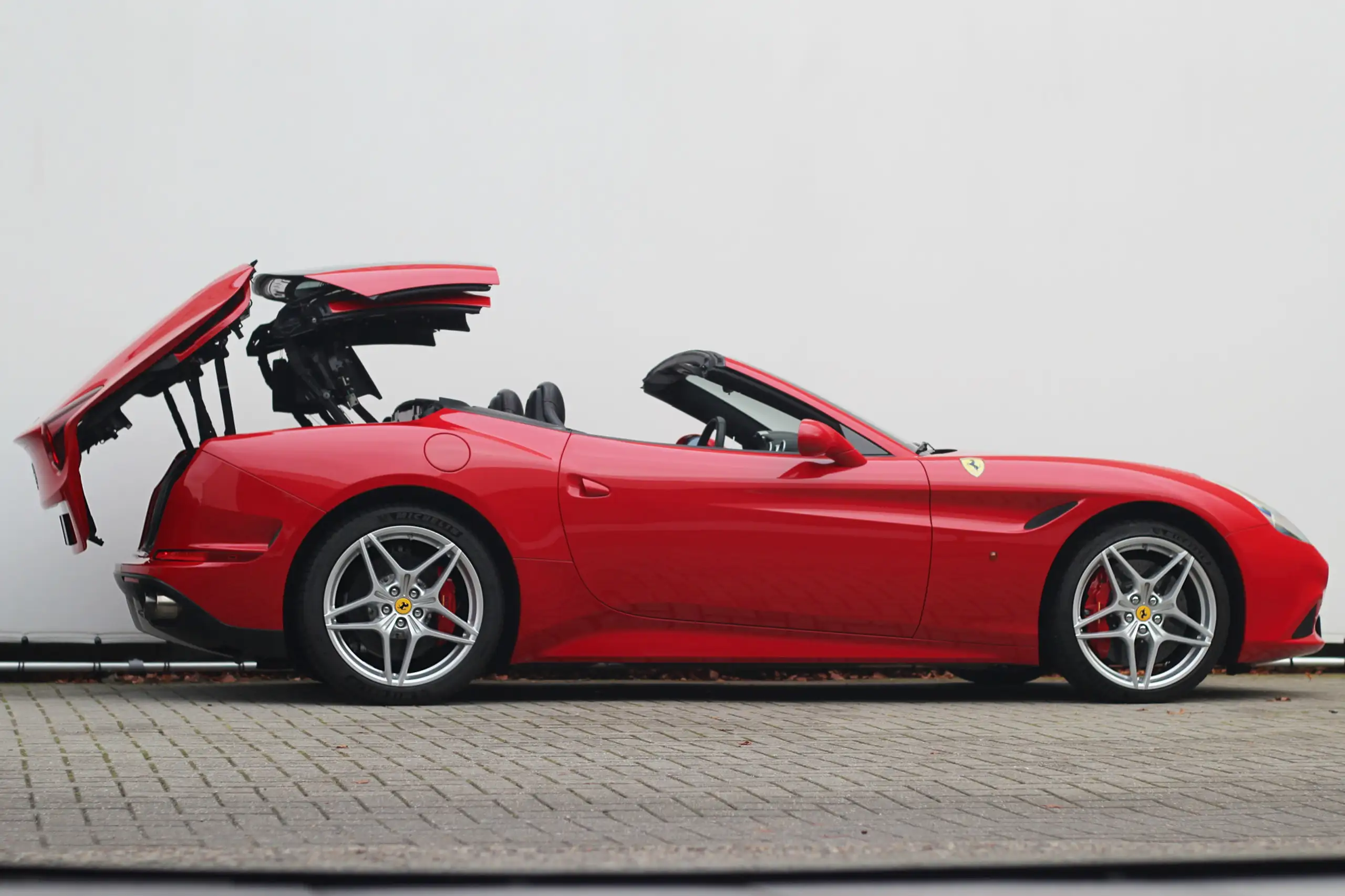 Ferrari - California