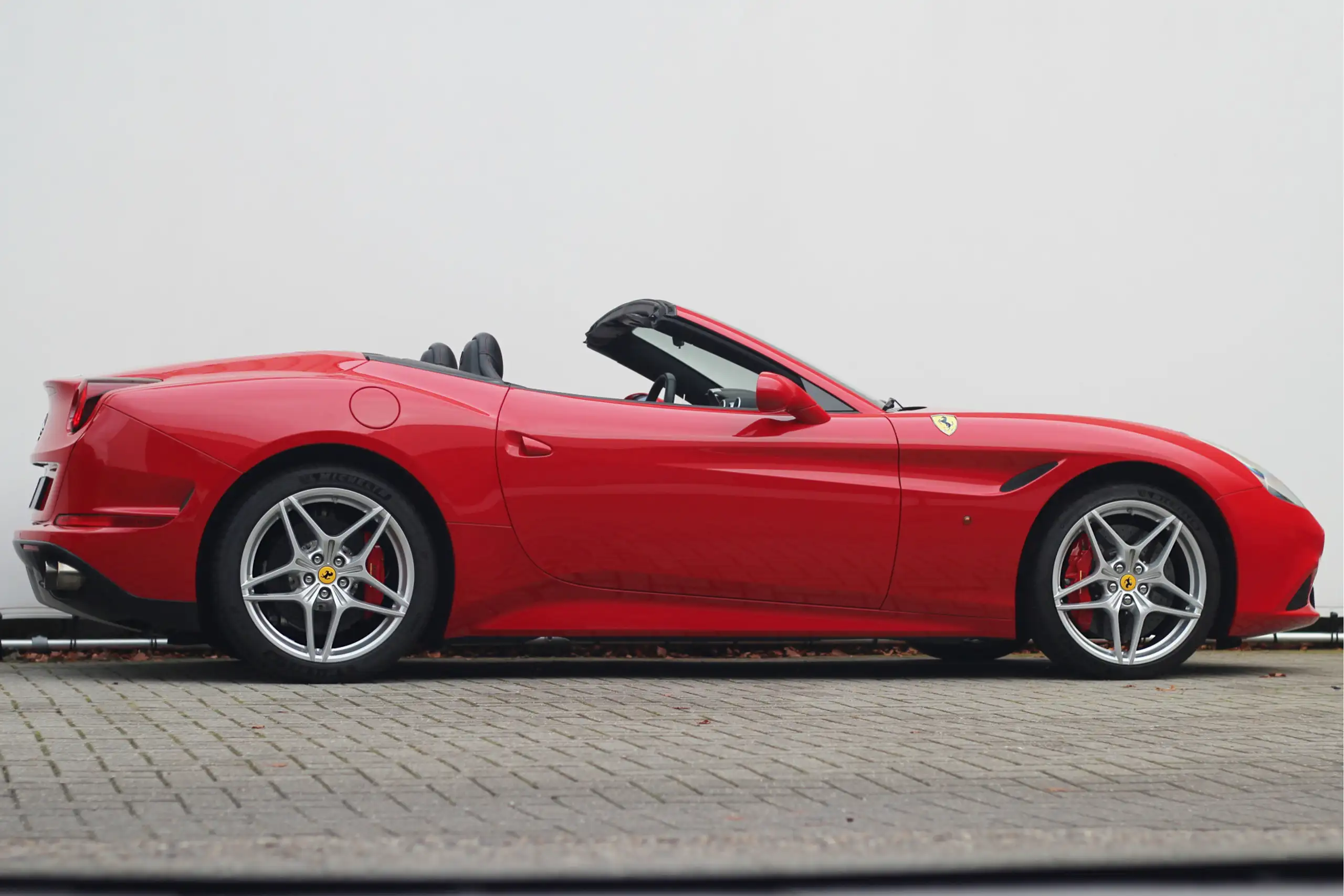 Ferrari - California