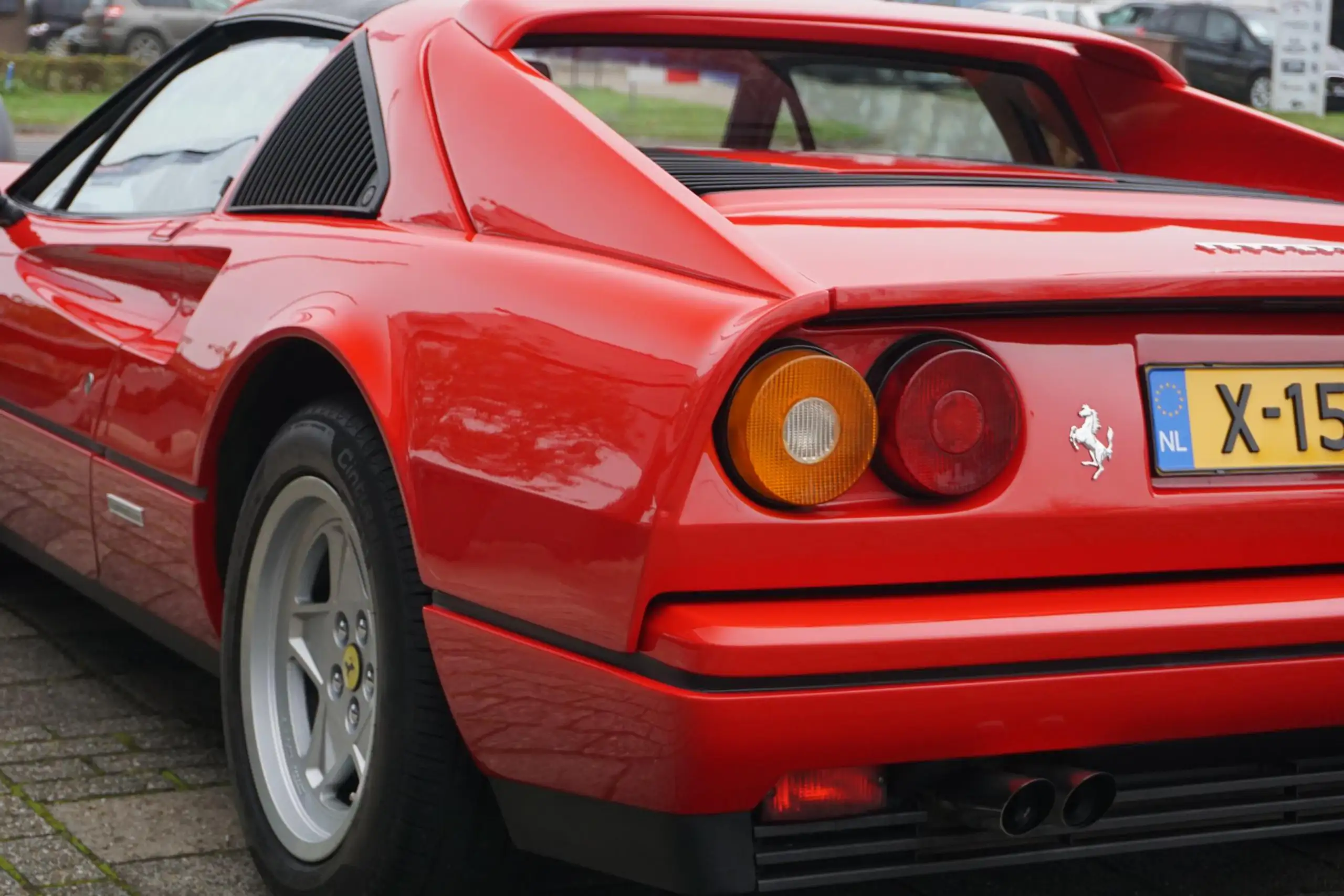 Ferrari - 328