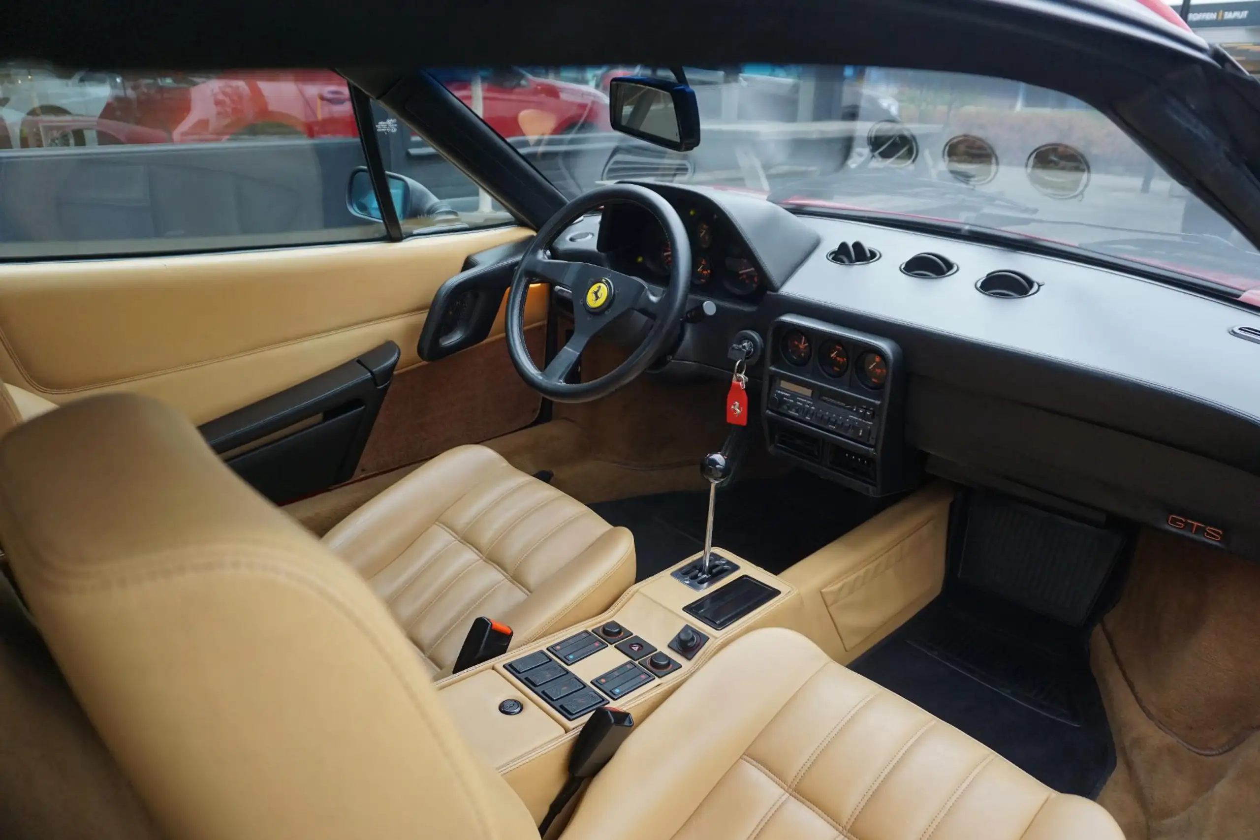 Ferrari - 328