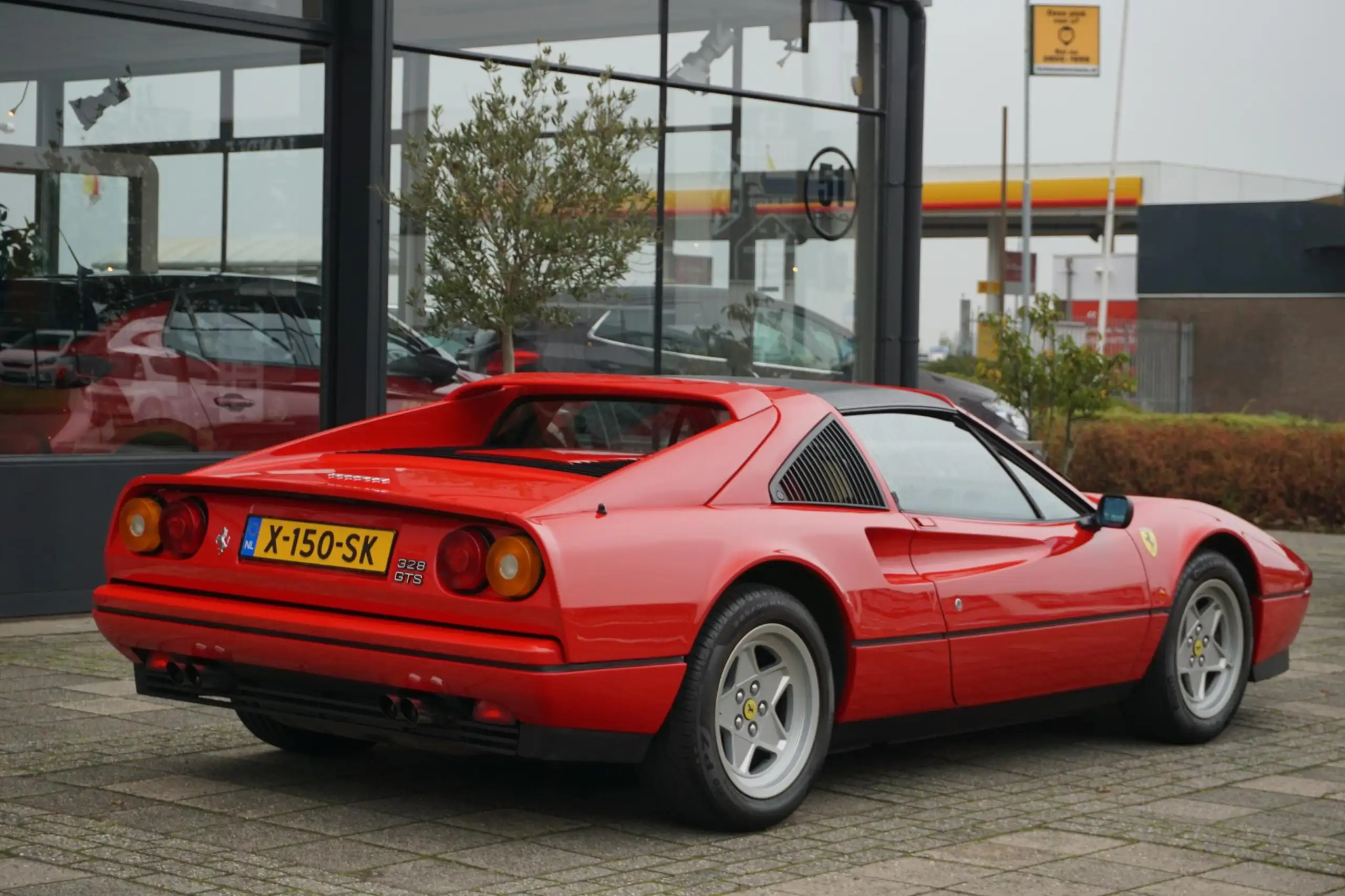 Ferrari - 328