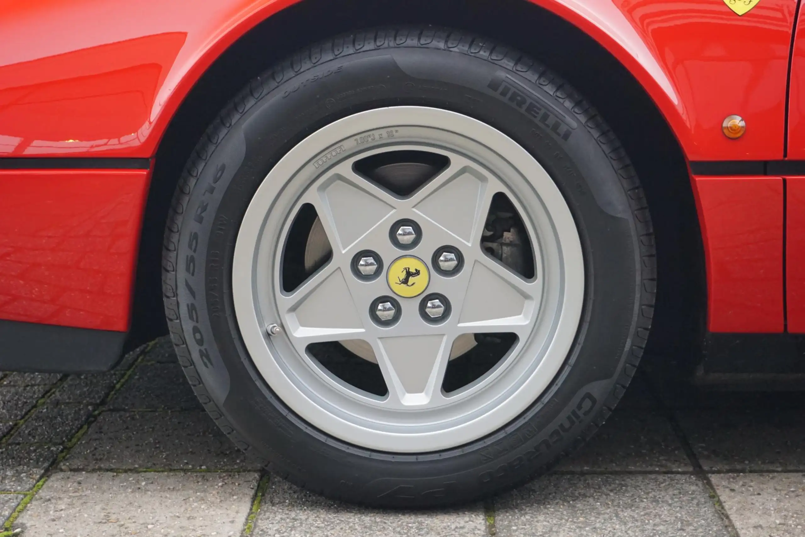 Ferrari - 328