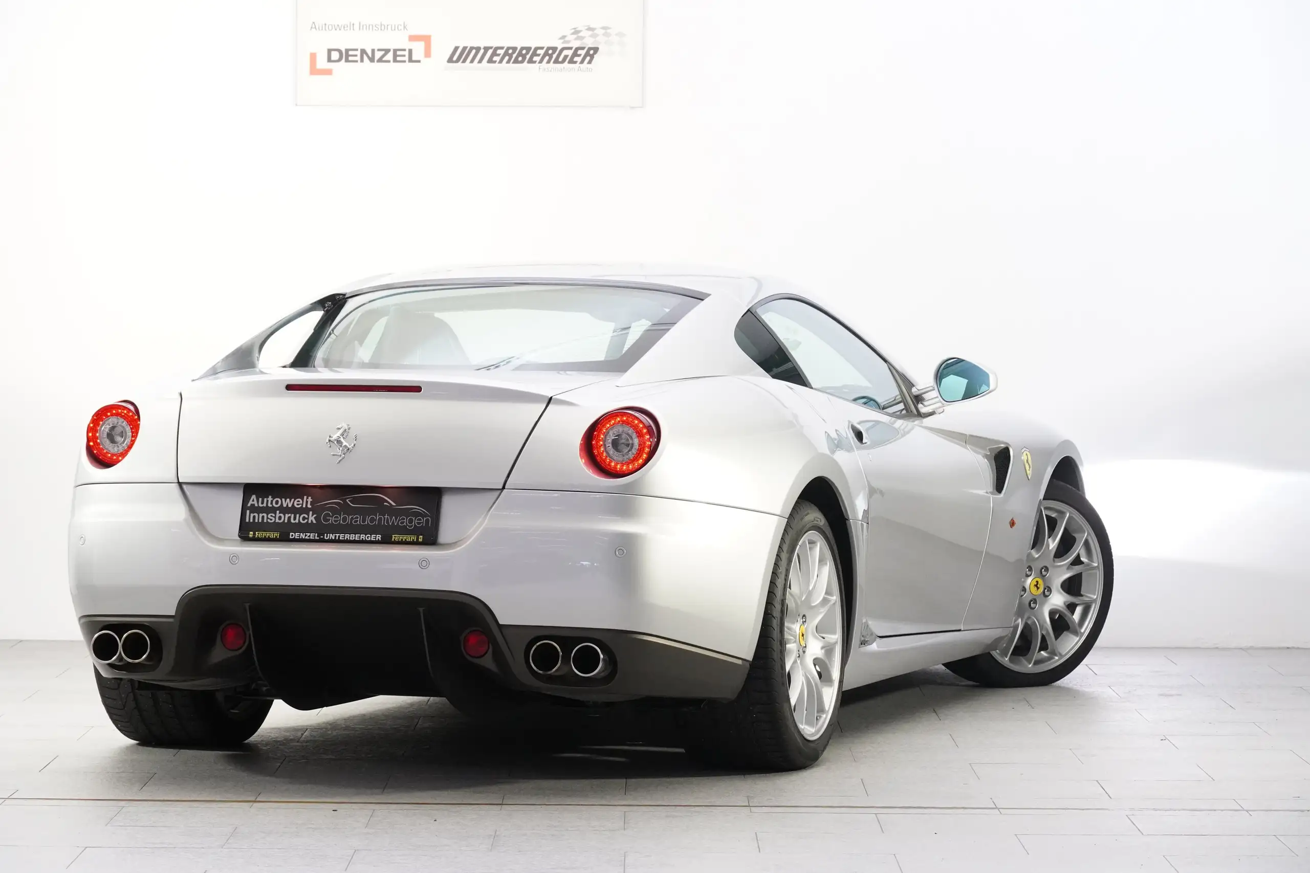 Ferrari - 599