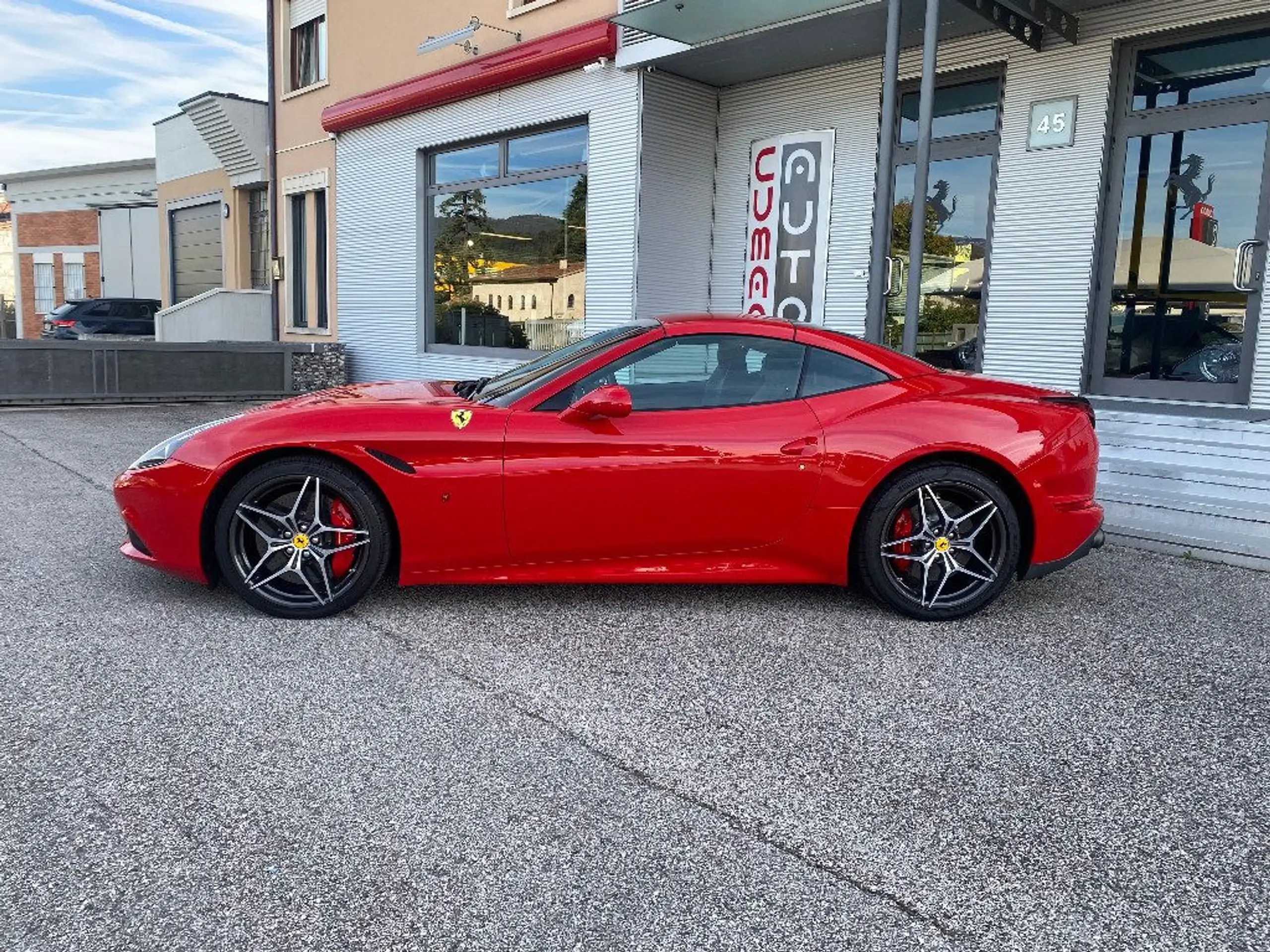 Ferrari - California