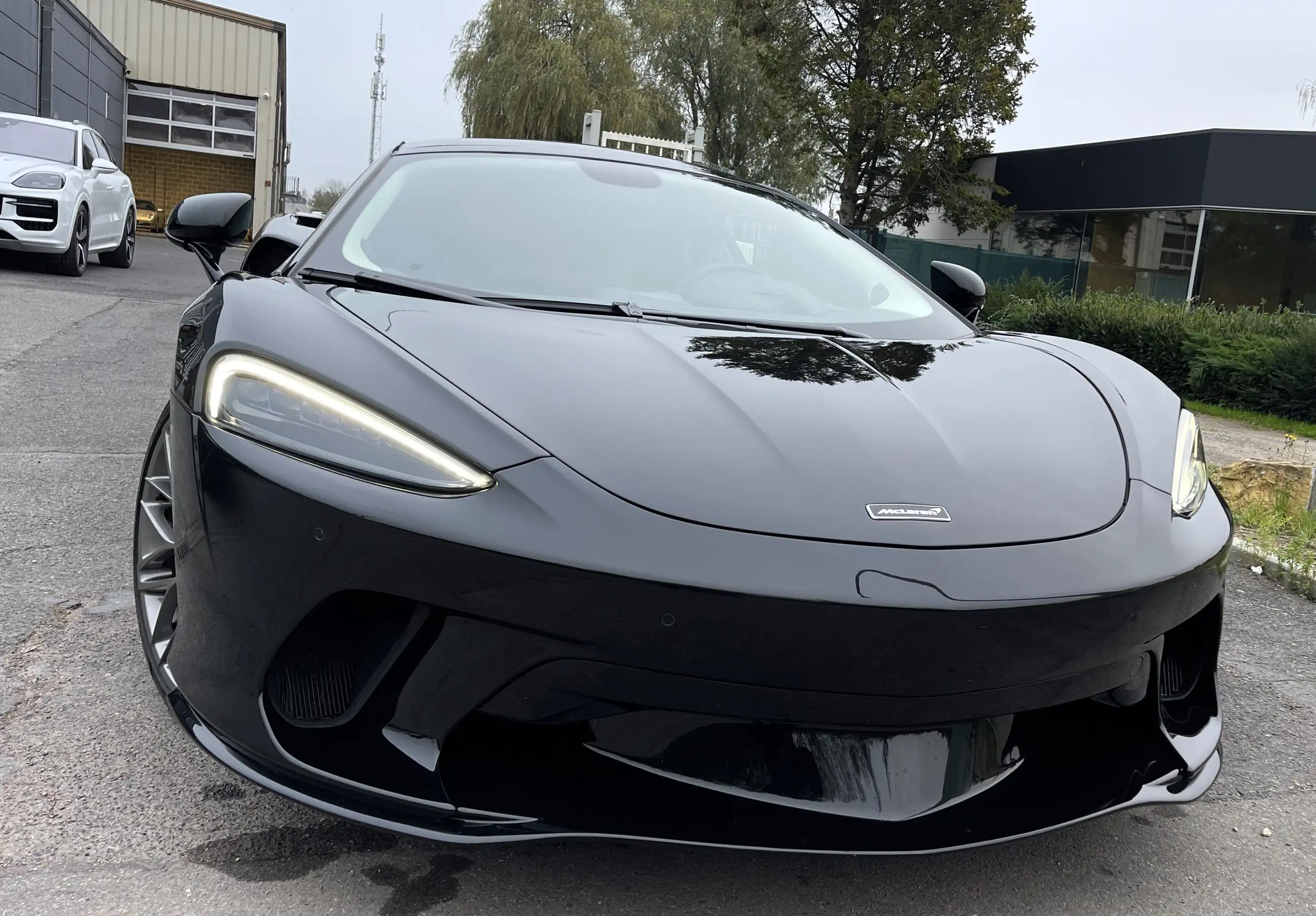 McLaren - GT