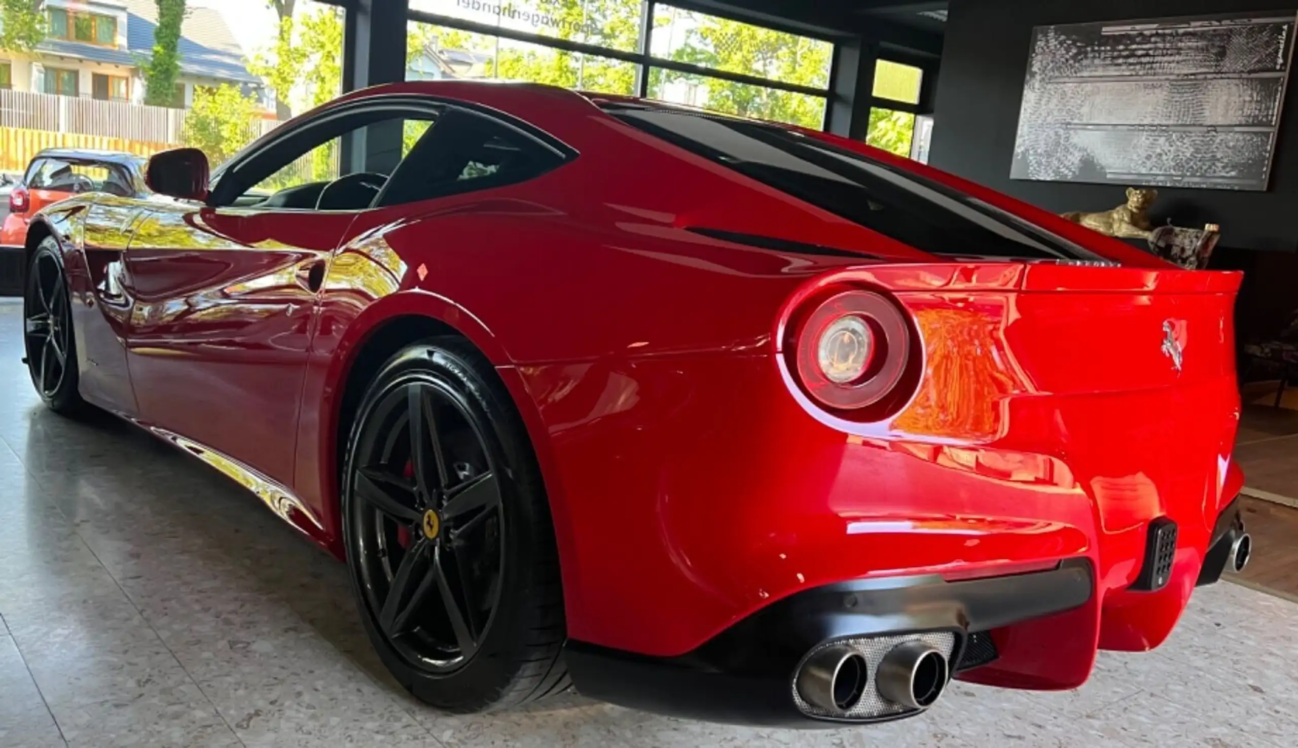 Ferrari - F12