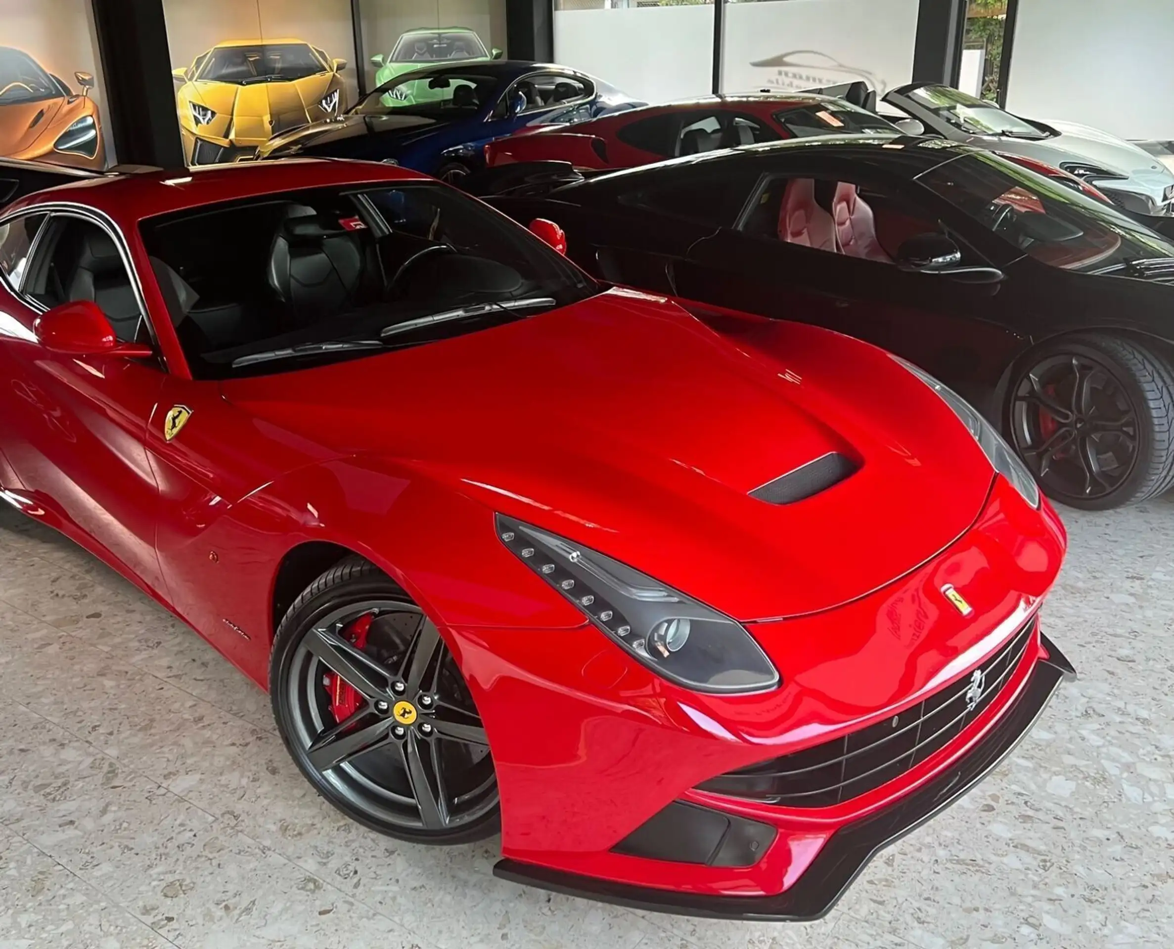 Ferrari - F12