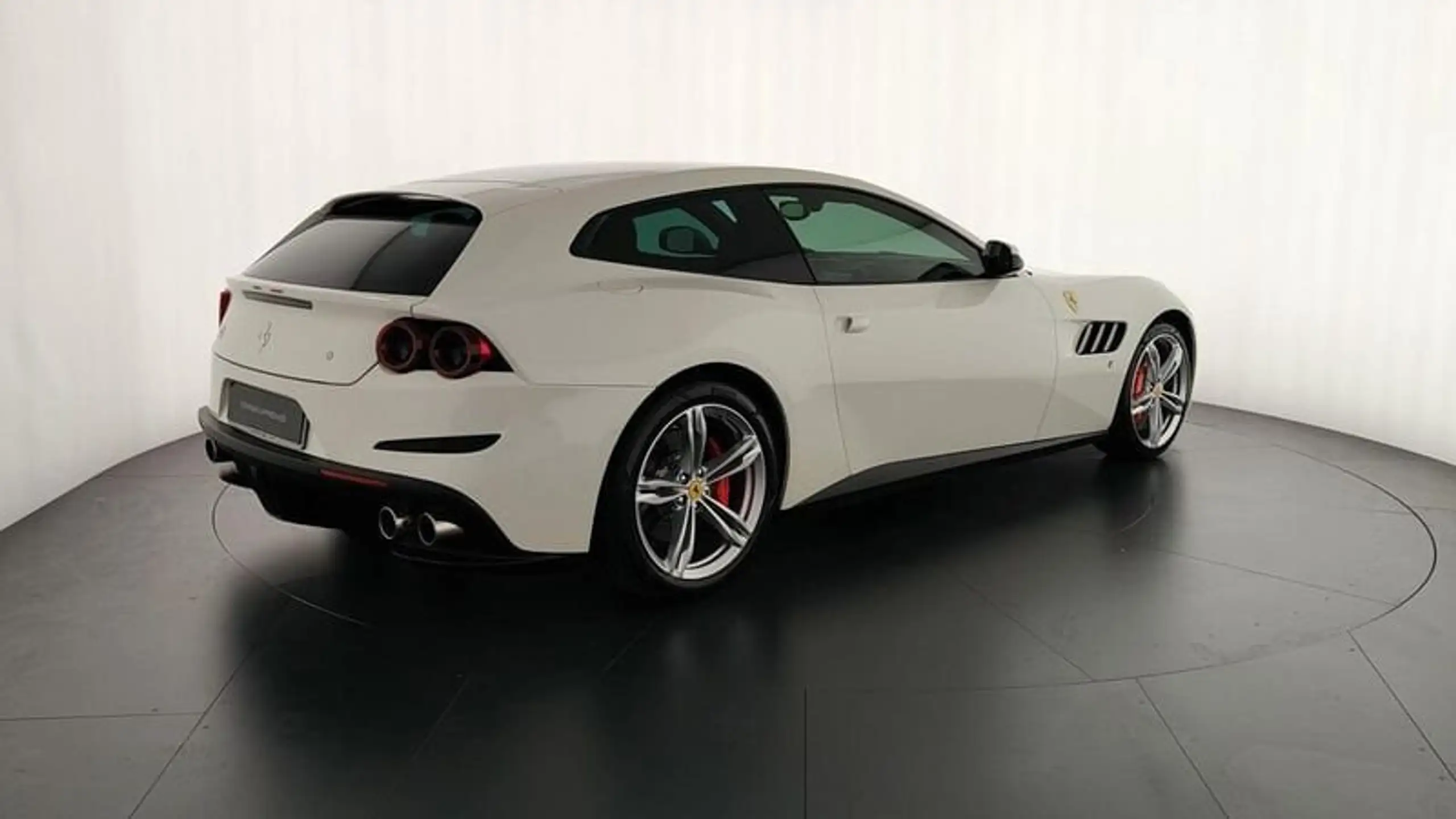 Ferrari - GTC4 Lusso