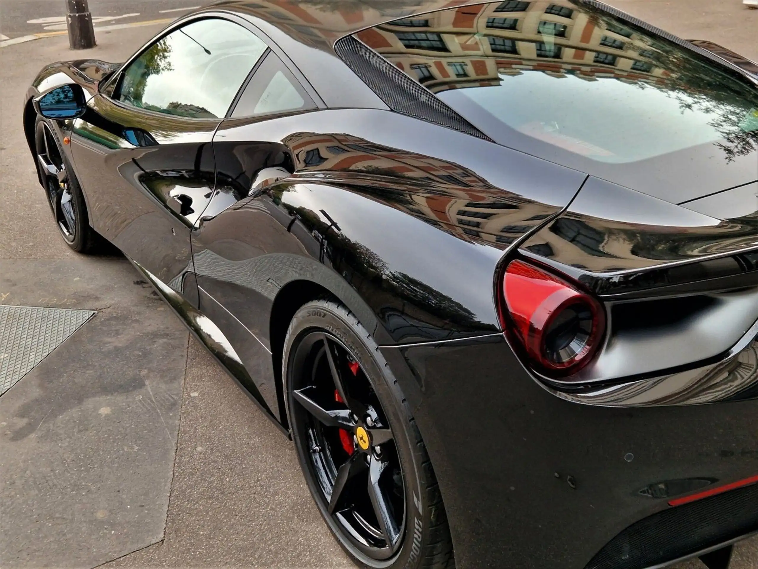 Ferrari - 488