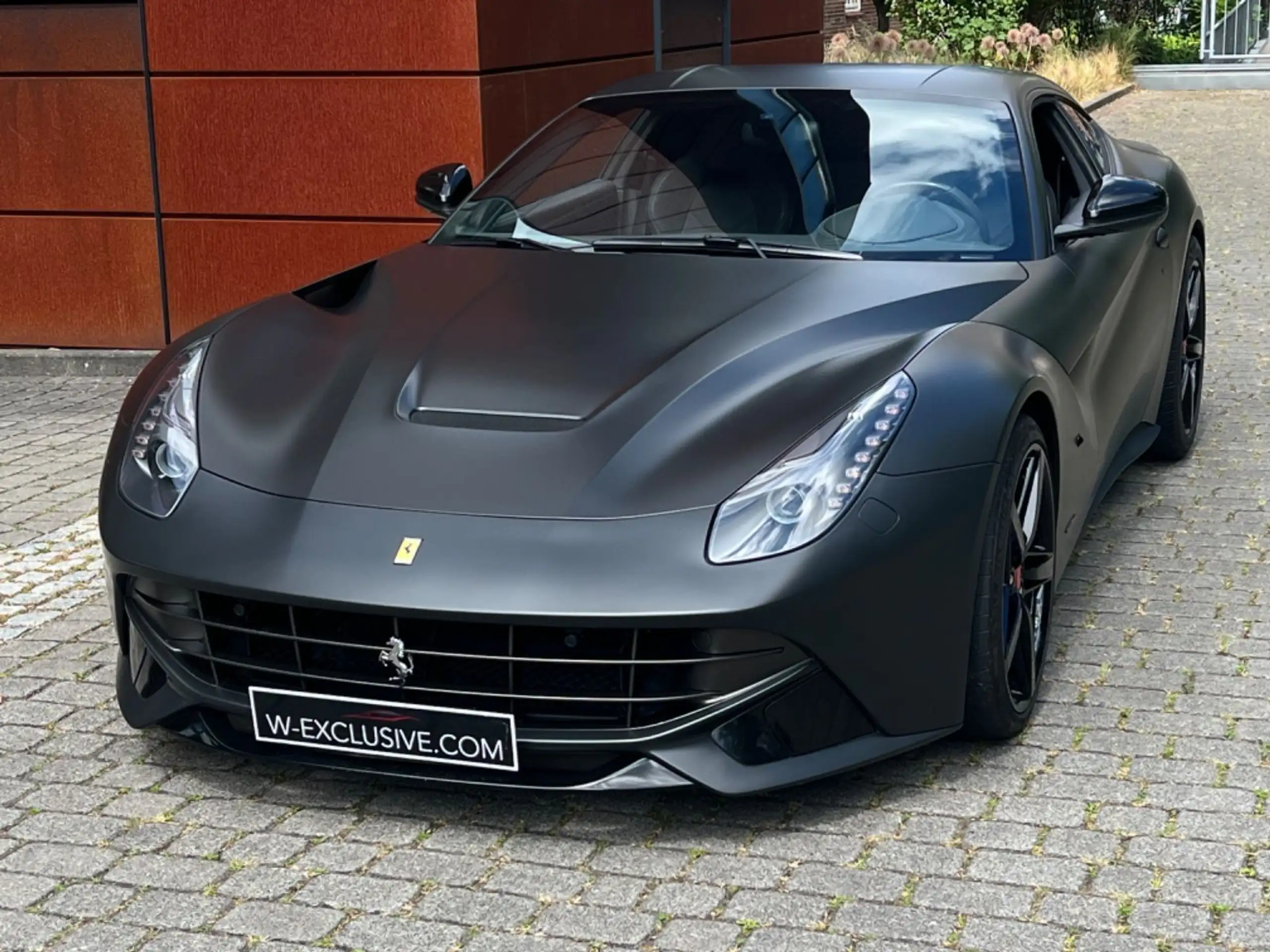 Ferrari - F12