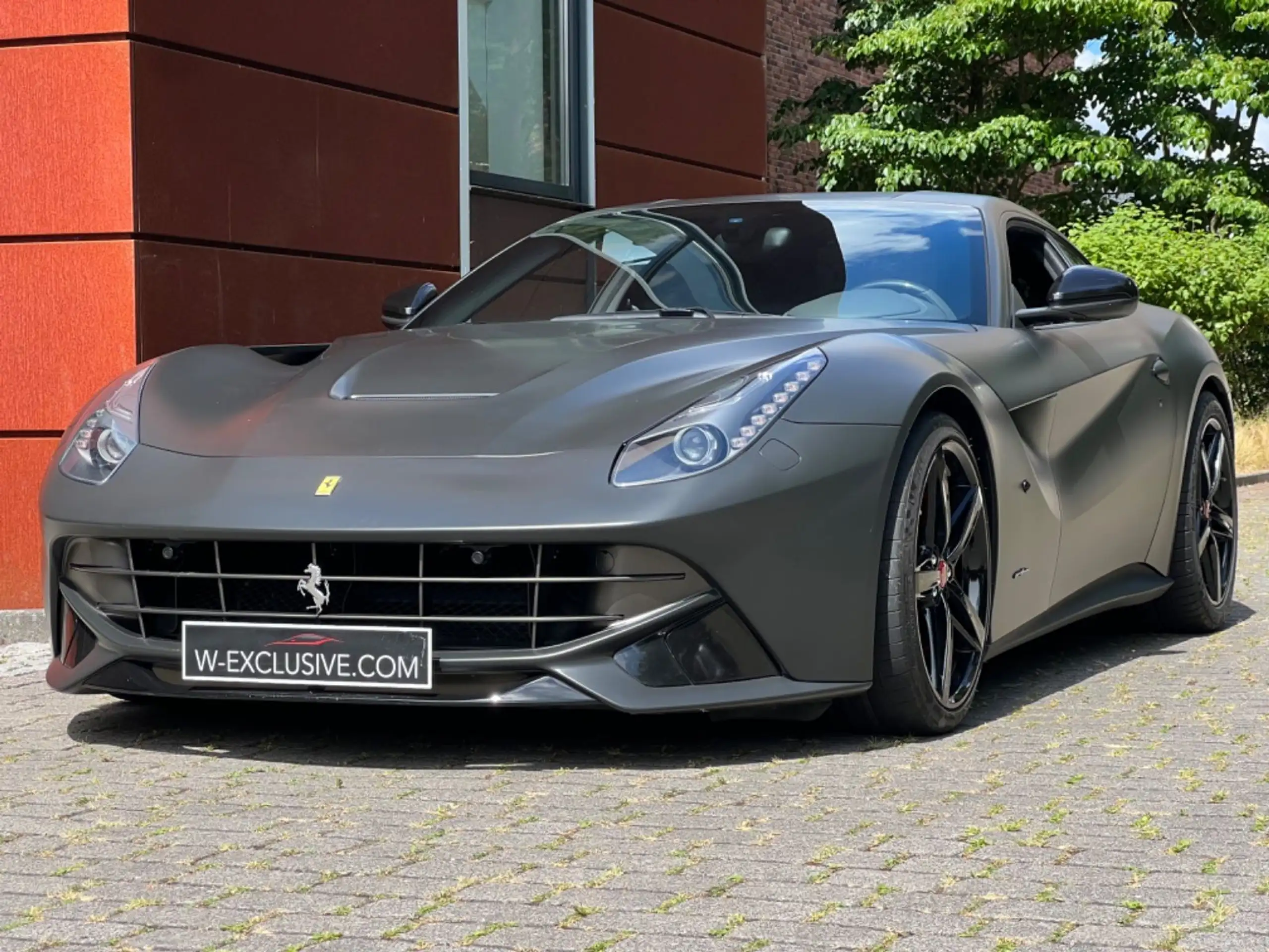 Ferrari - F12