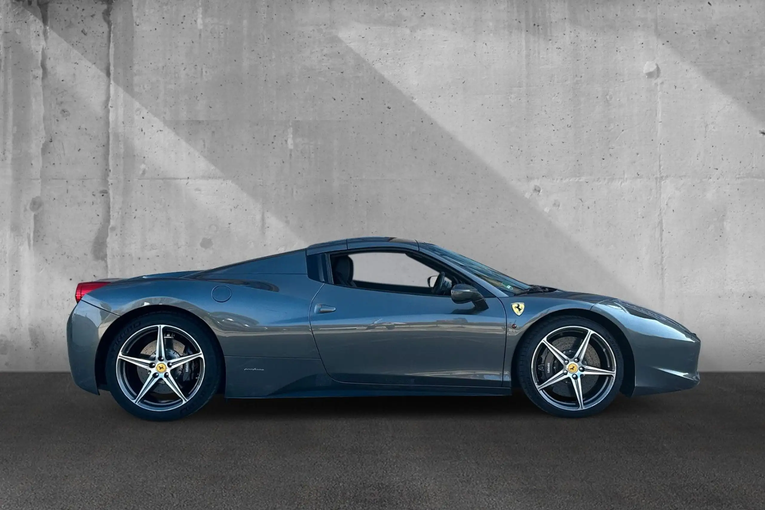 Ferrari - 458