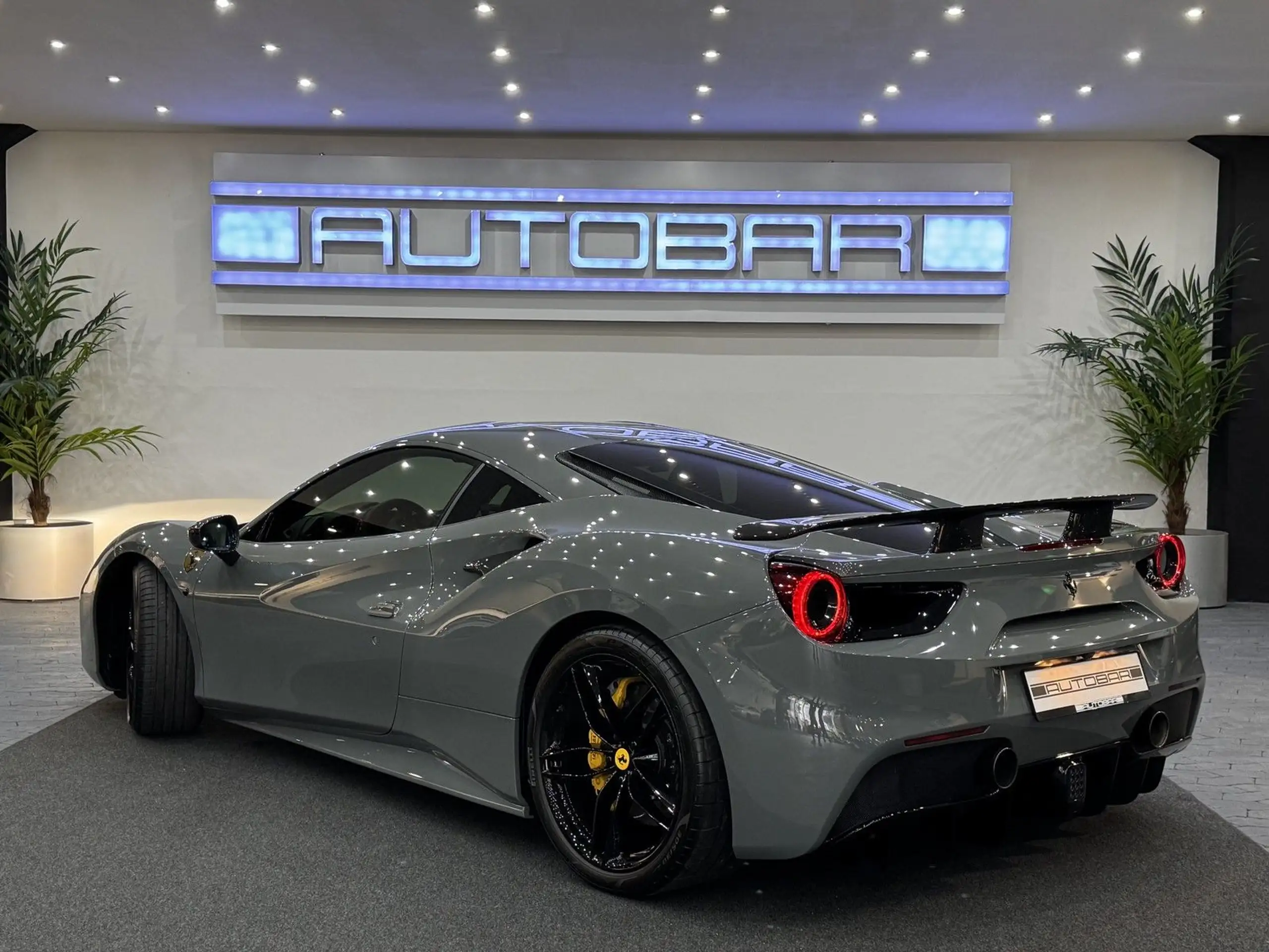 Ferrari - 488