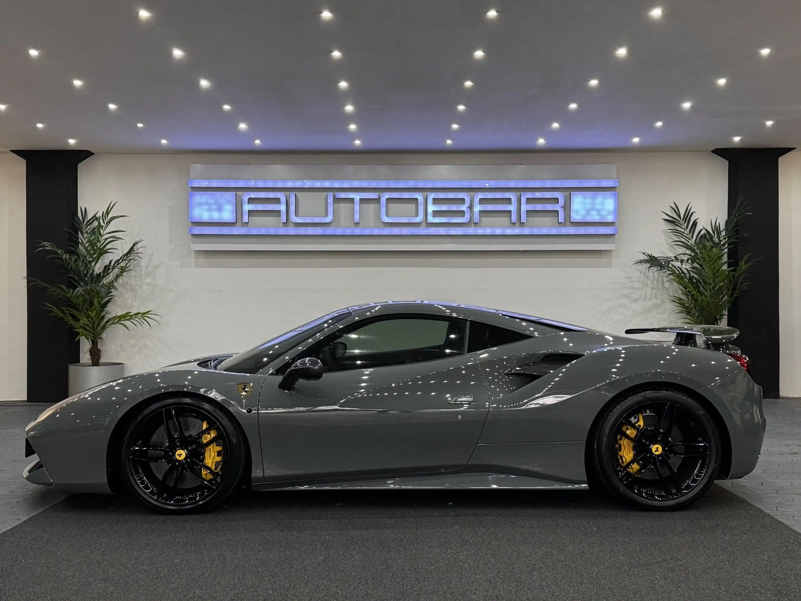 Ferrari - 488