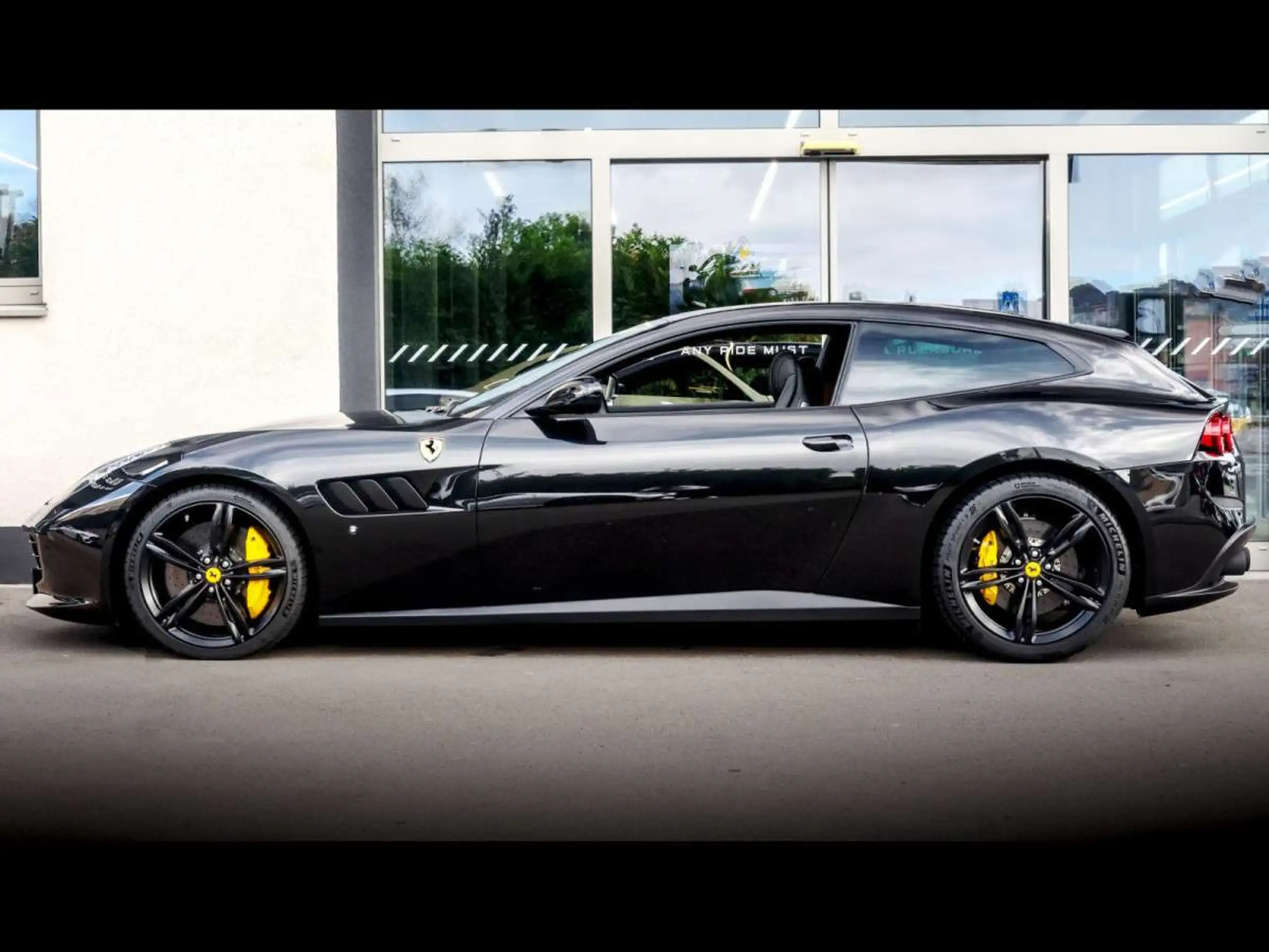 Ferrari - GTC4 Lusso