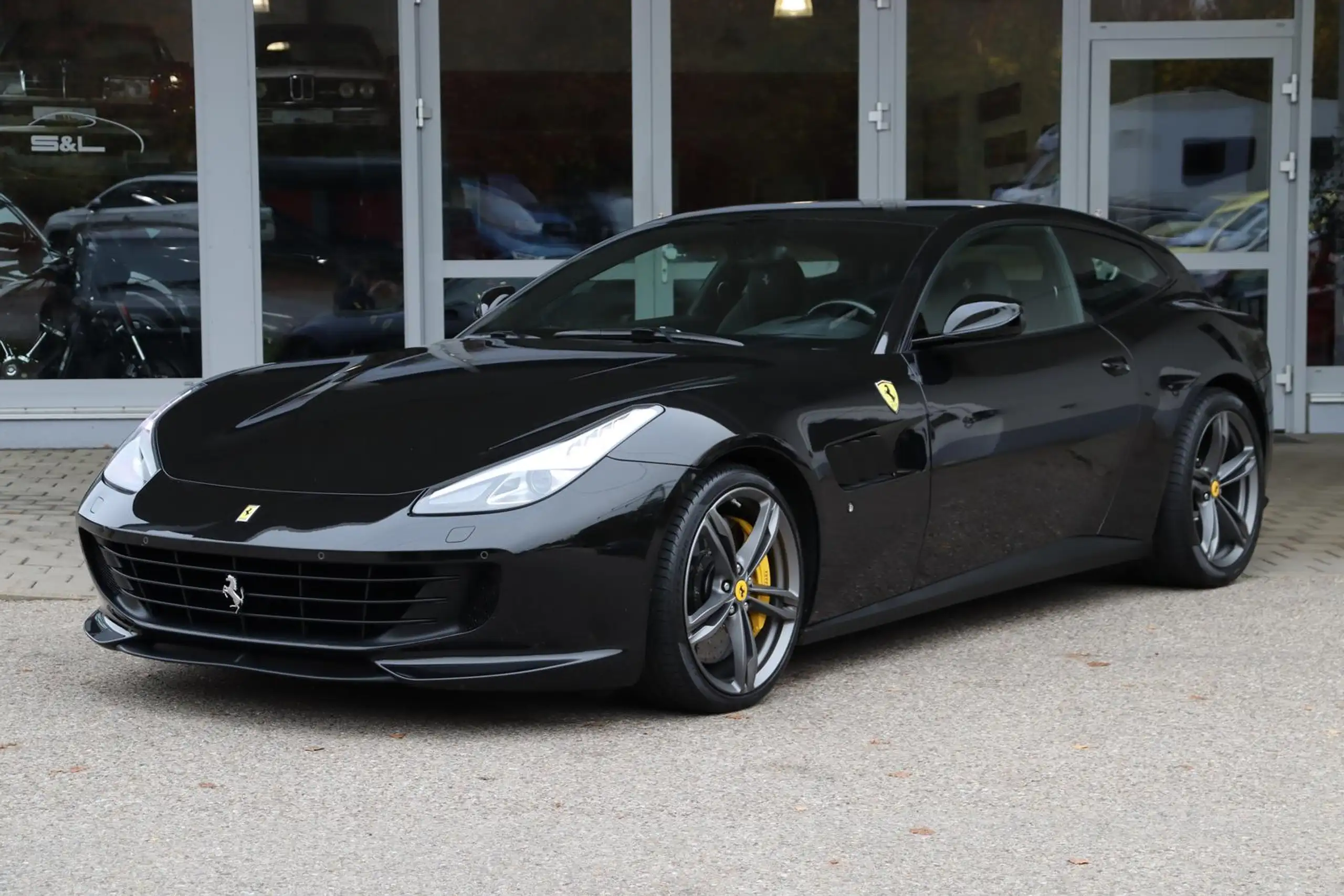 Ferrari - GTC4 Lusso