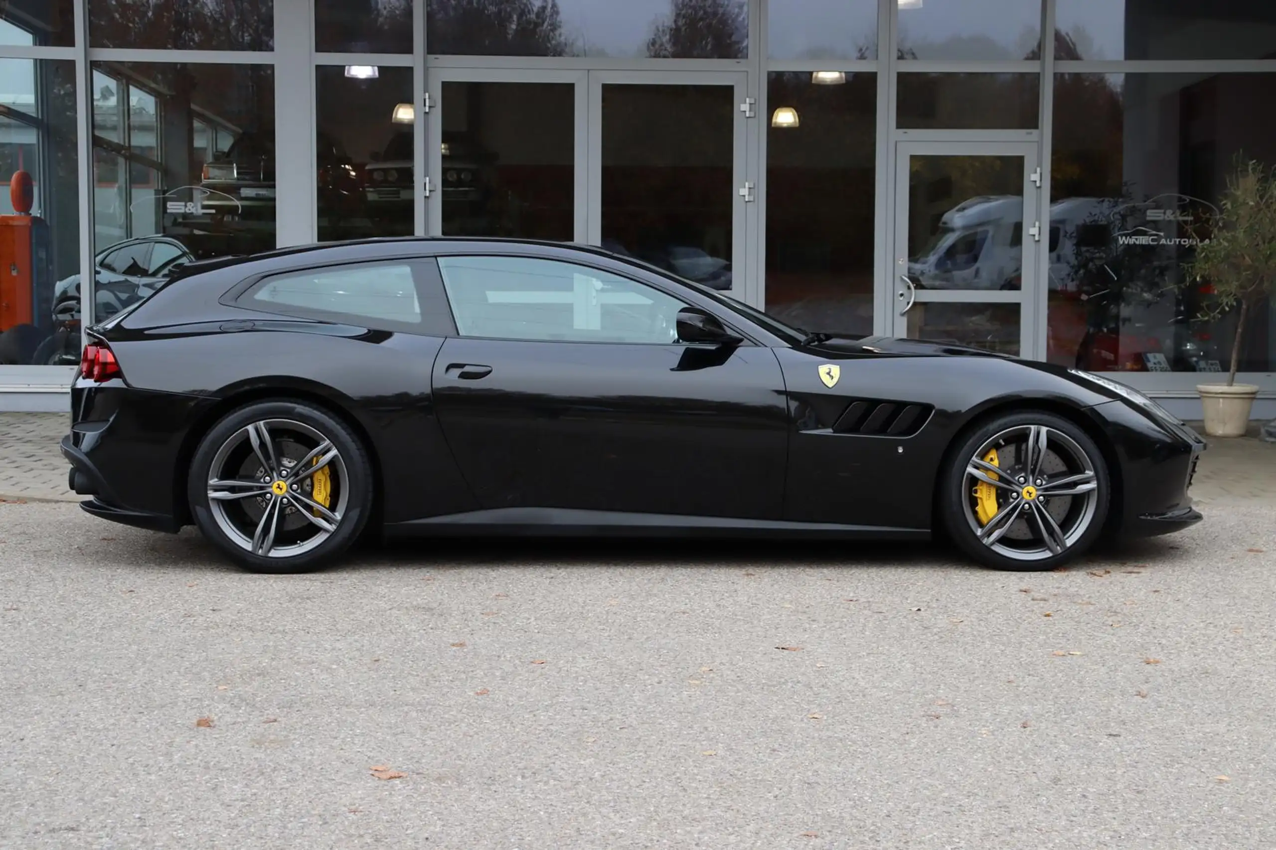 Ferrari - GTC4 Lusso