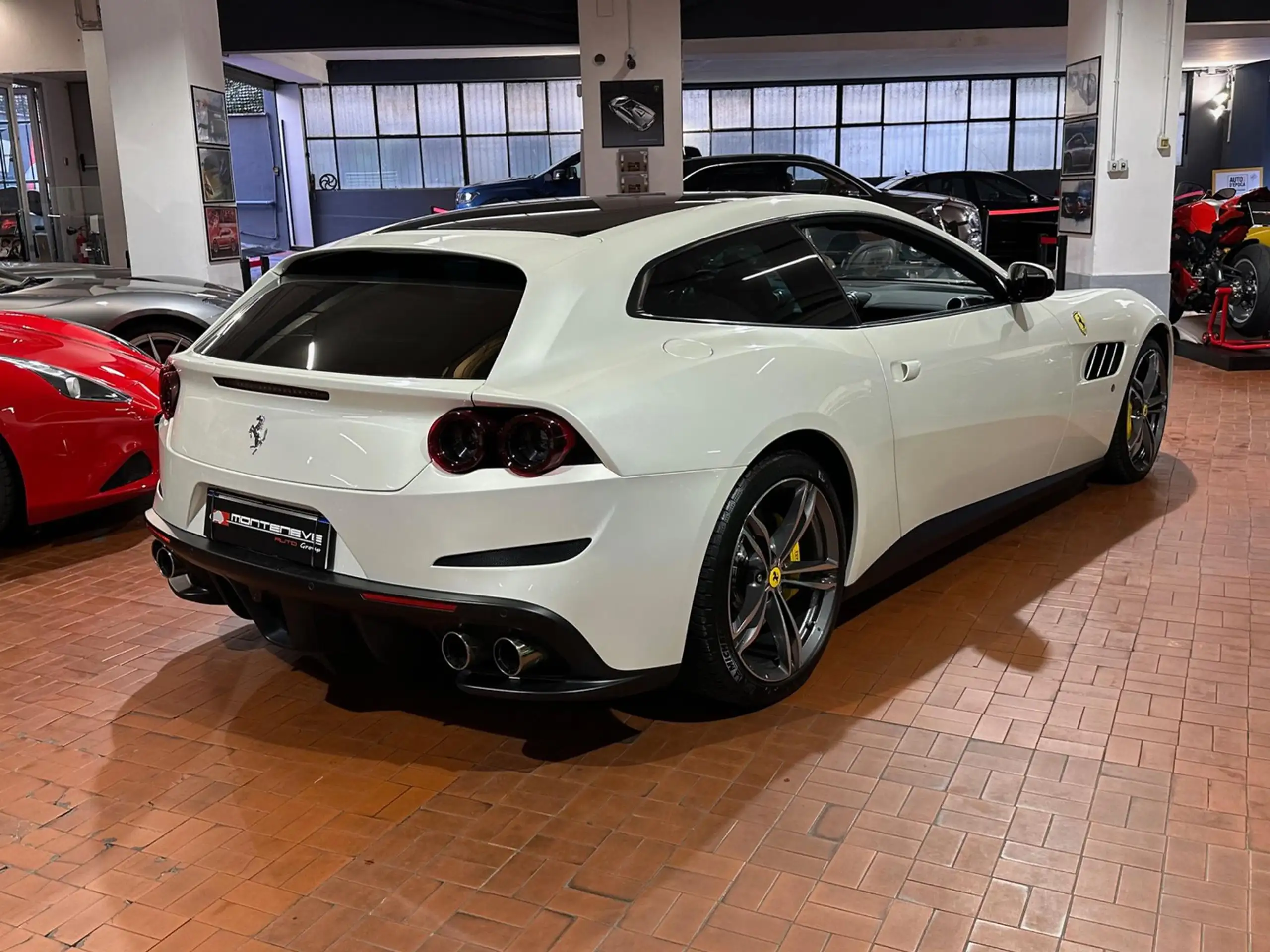 Ferrari - GTC4 Lusso