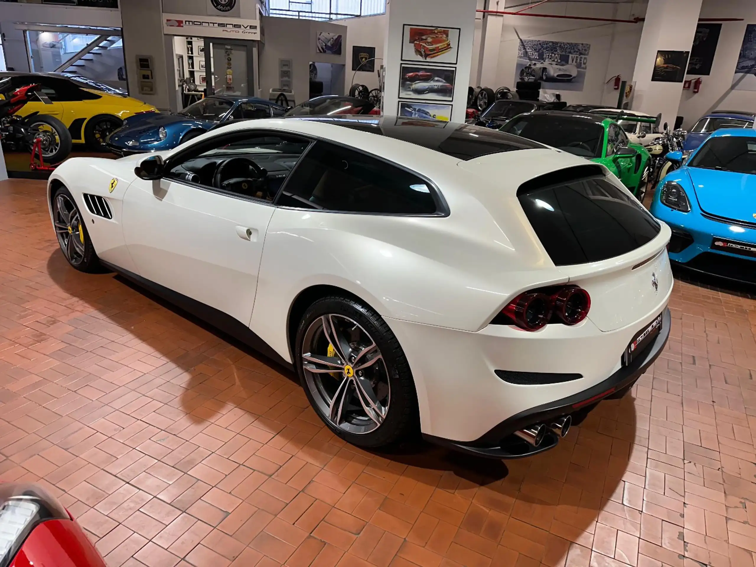 Ferrari - GTC4 Lusso