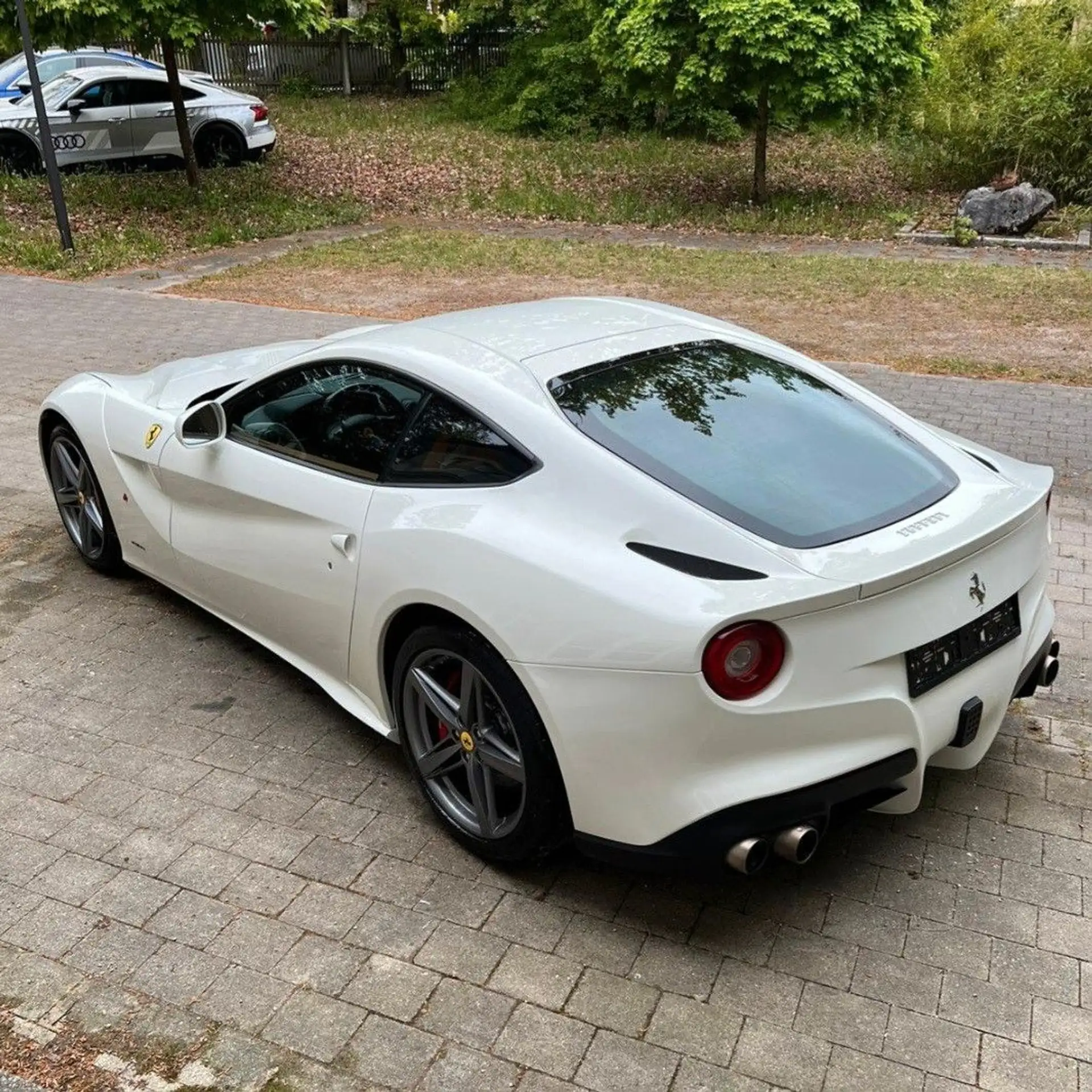 Ferrari - F12