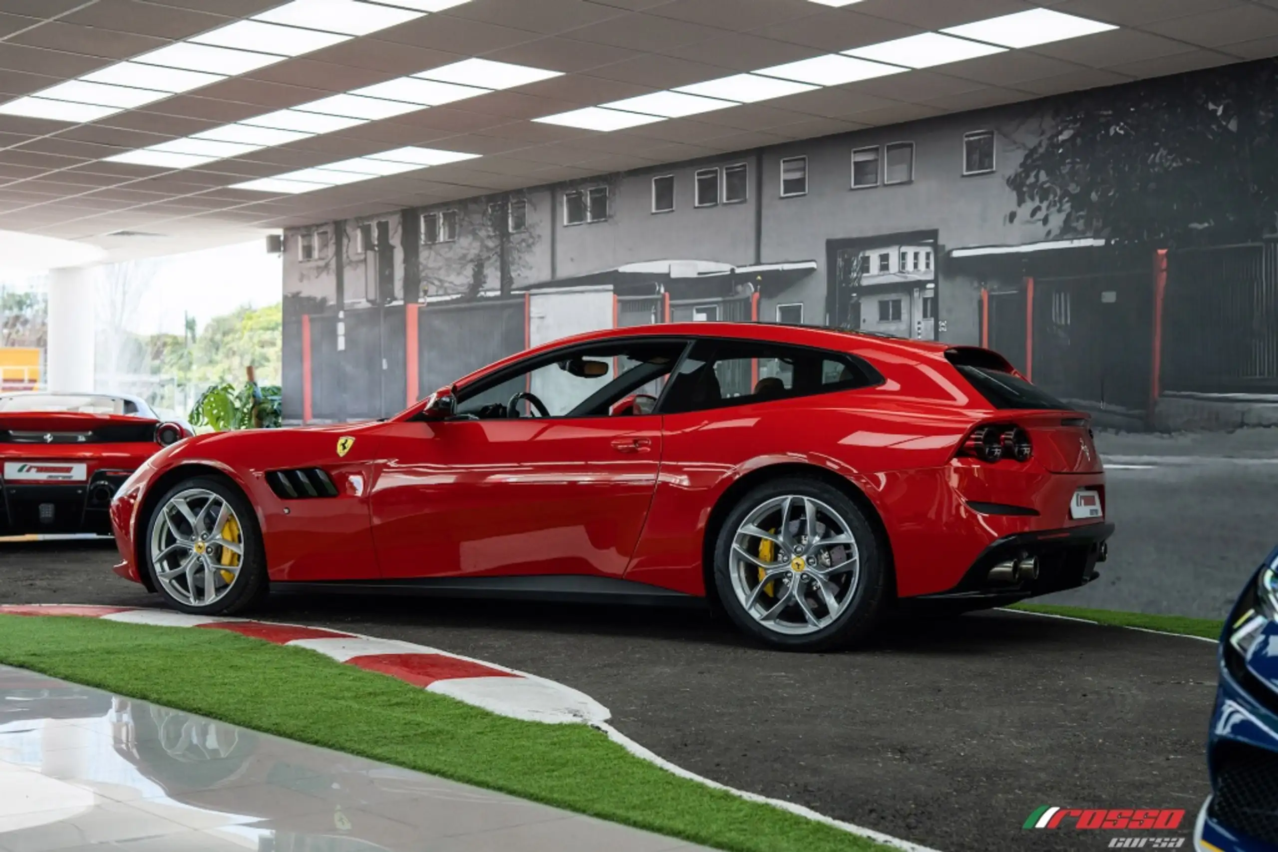 Ferrari - GTC4 Lusso