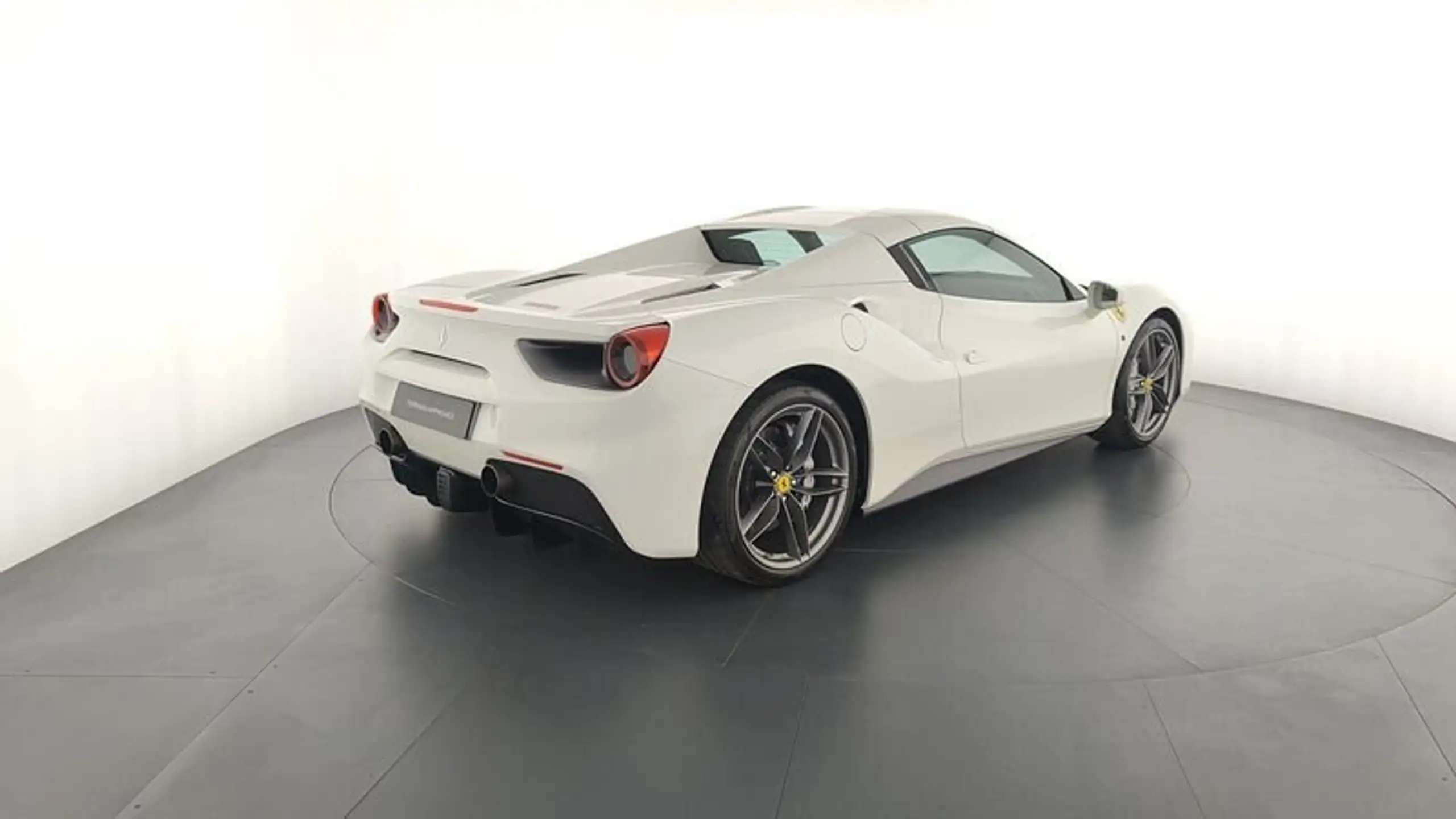 Ferrari - 488