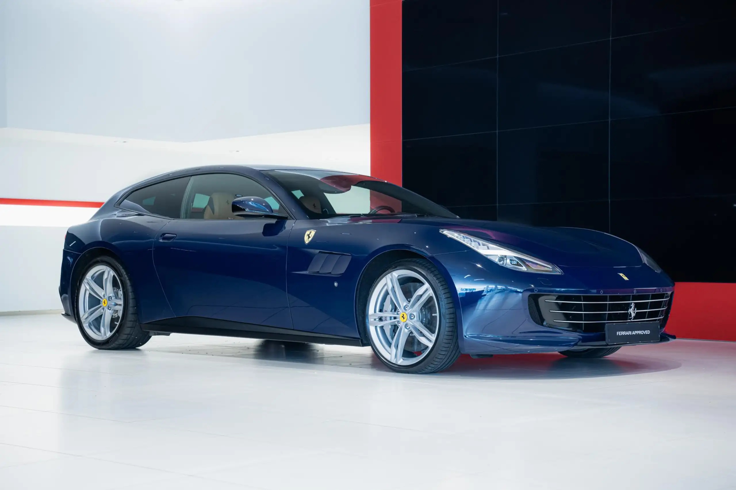 Ferrari - GTC4 Lusso