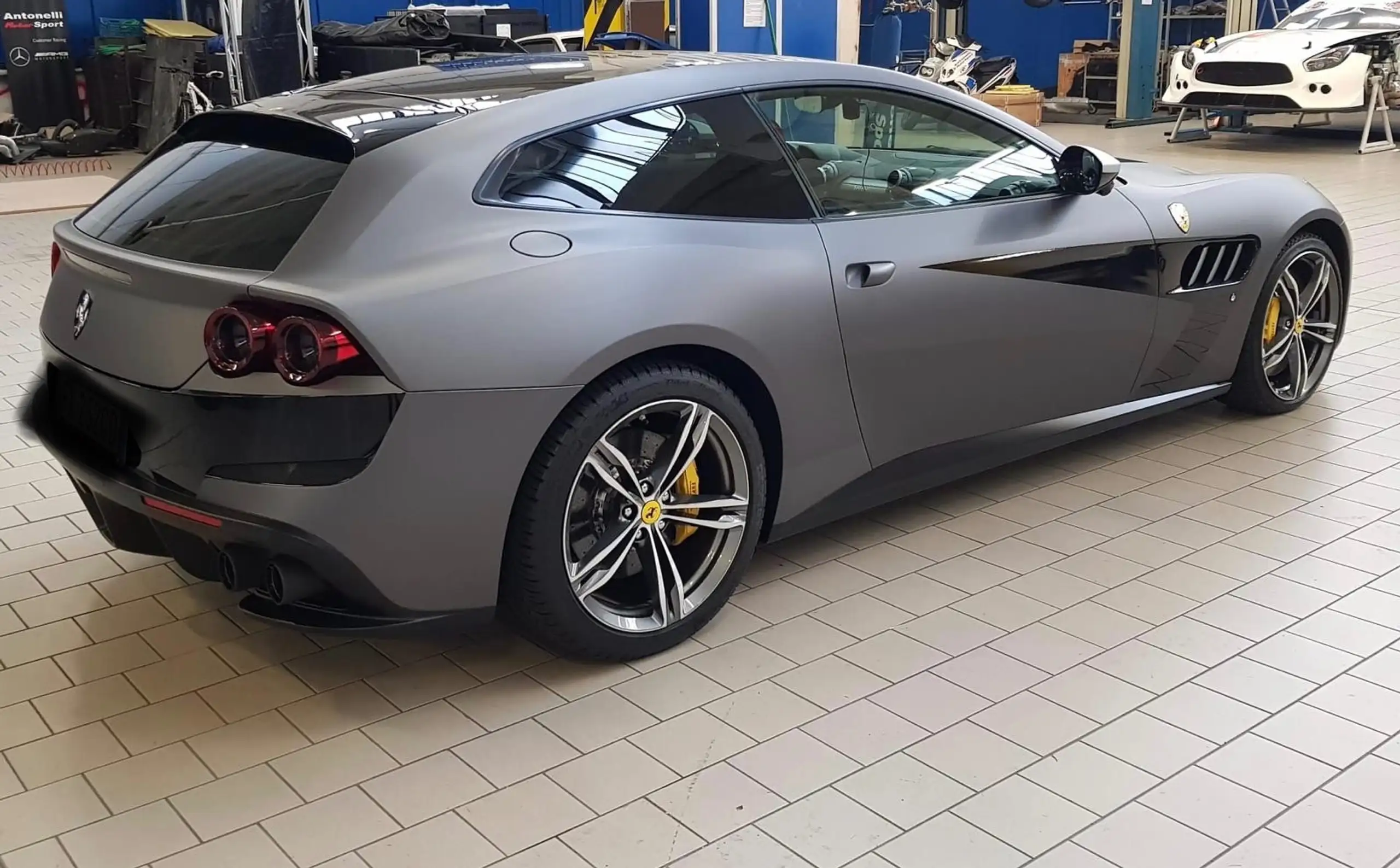 Ferrari - GTC4 Lusso