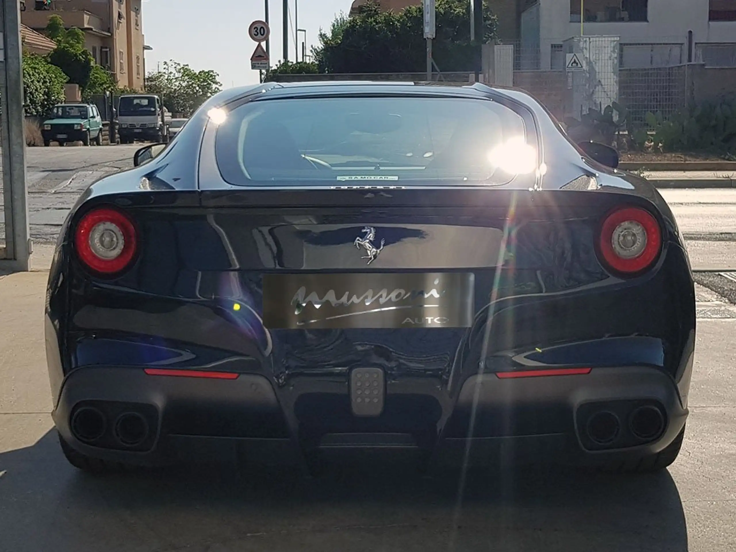 Ferrari - F12